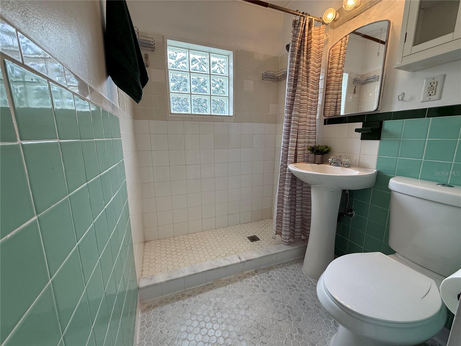 BEAU VUE ESTATES - Residential Lease