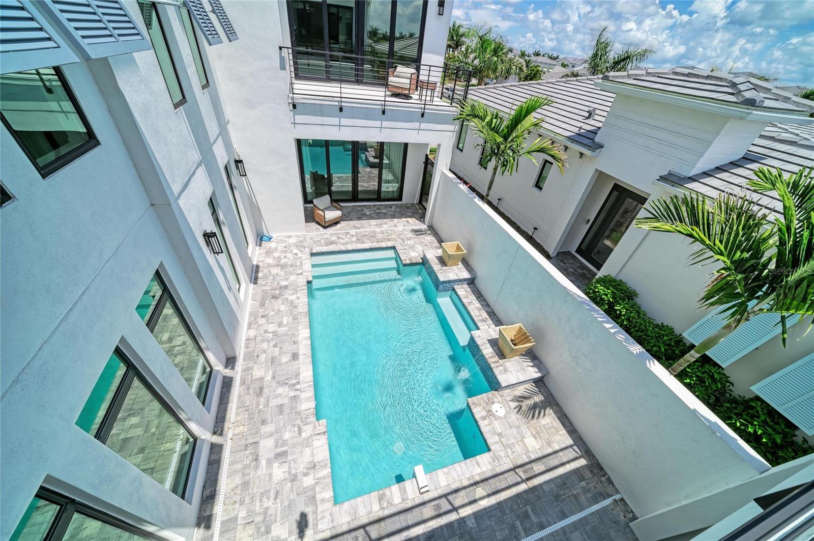 AQUA LAGOON - Residential