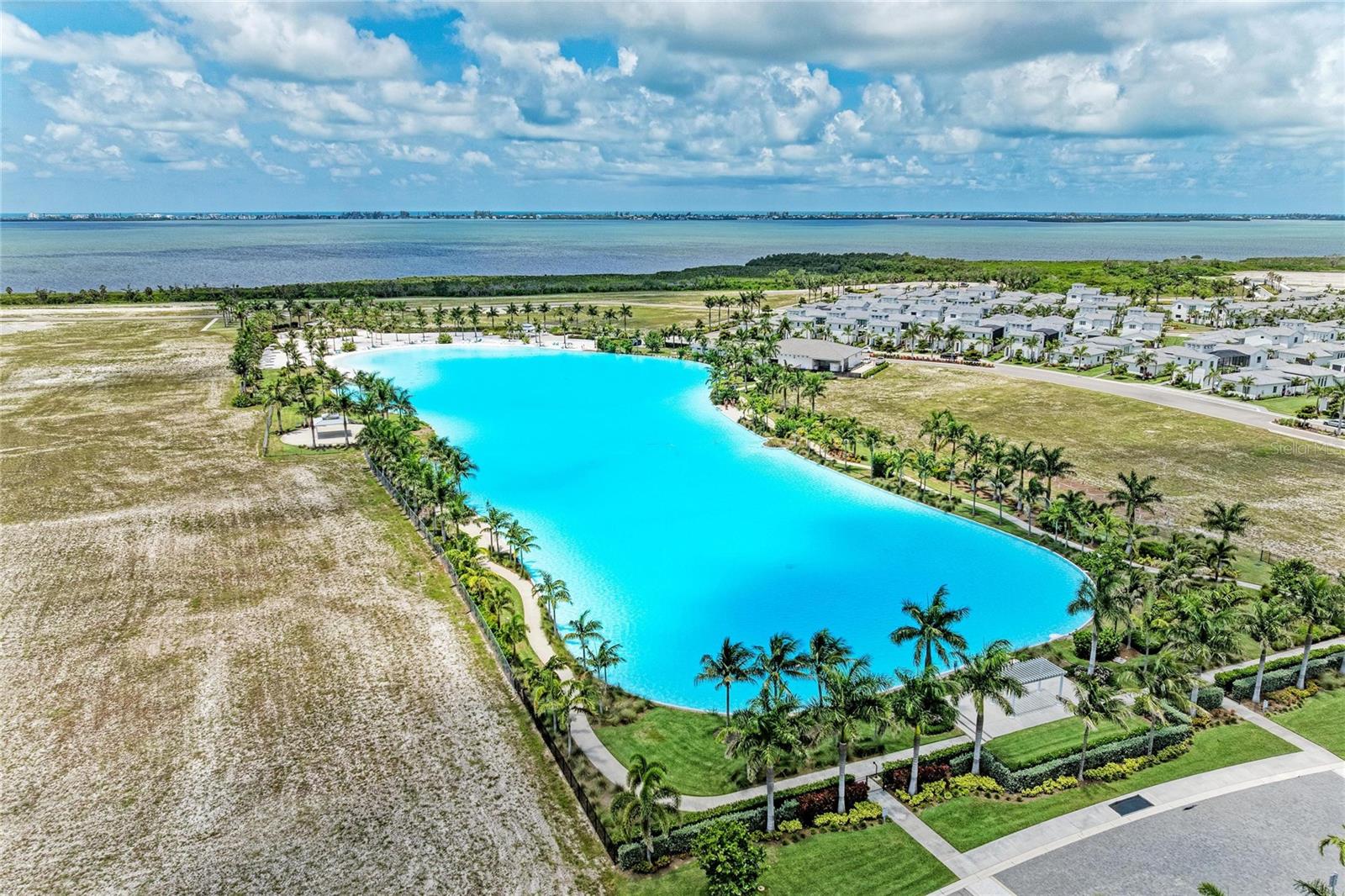 AQUA LAGOON - Residential