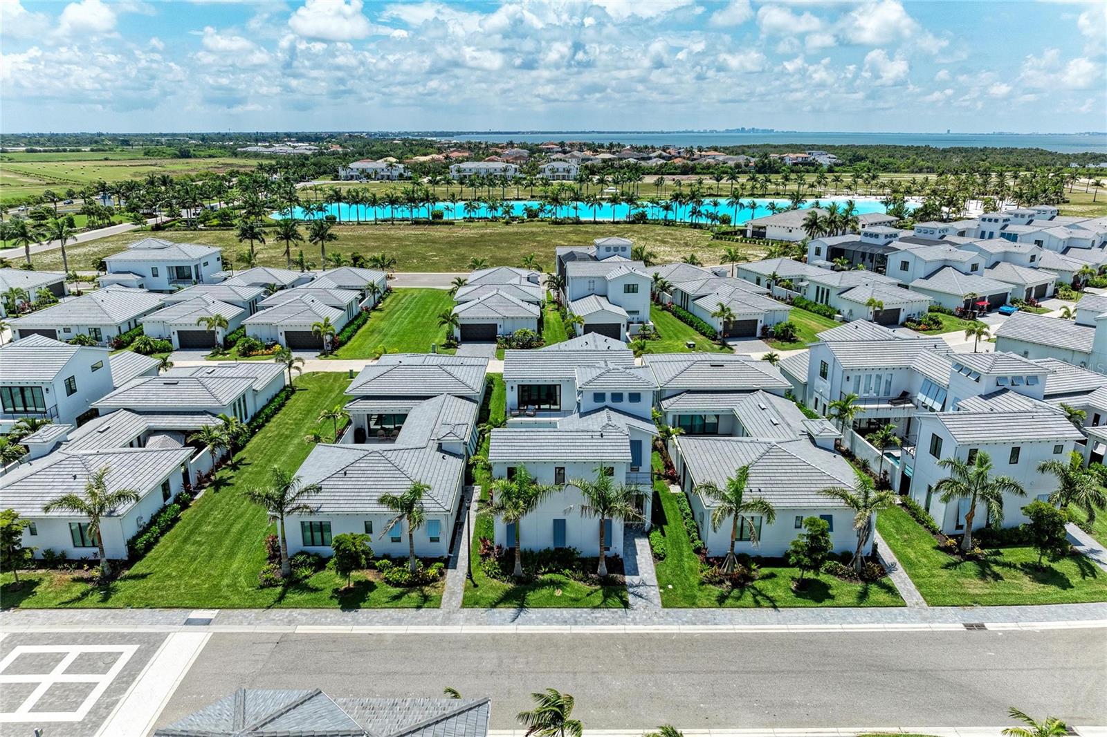 AQUA LAGOON - Residential