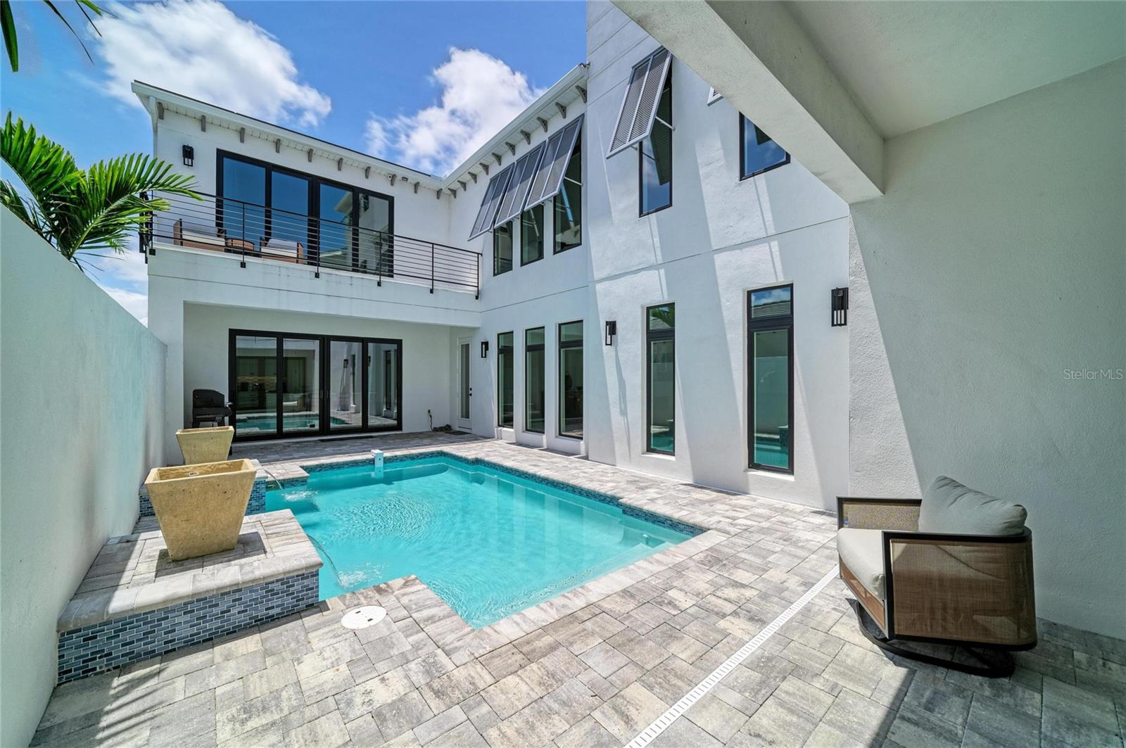 AQUA LAGOON - Residential
