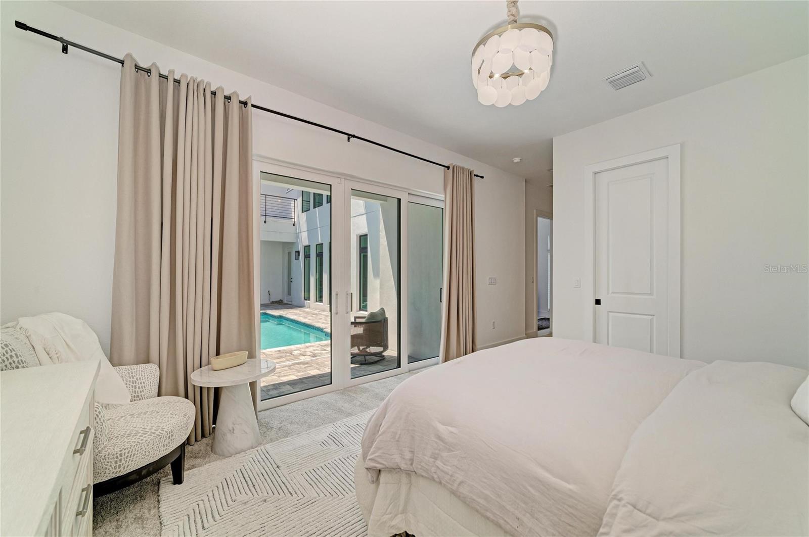 AQUA LAGOON - Residential