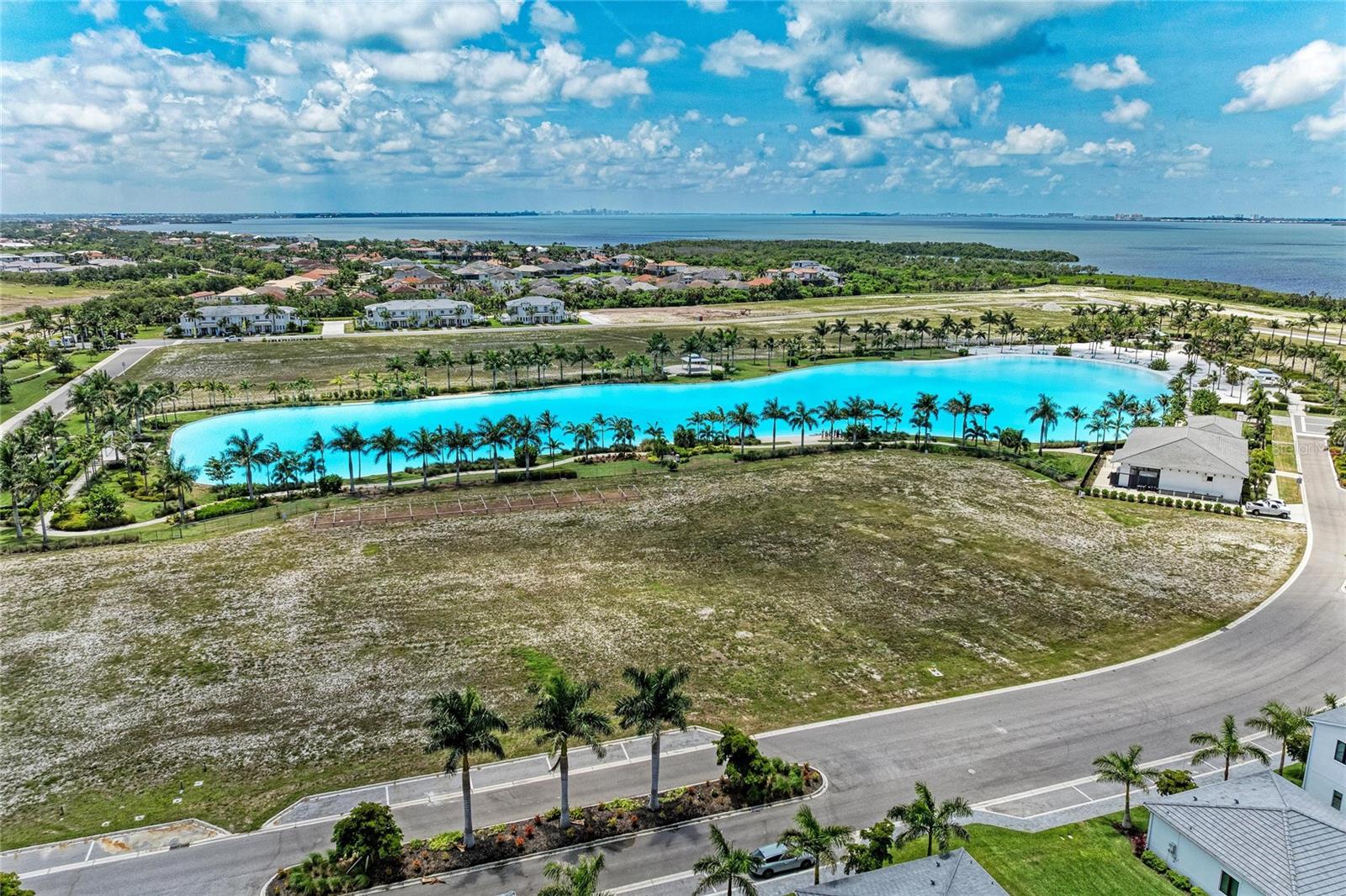 AQUA LAGOON - Residential