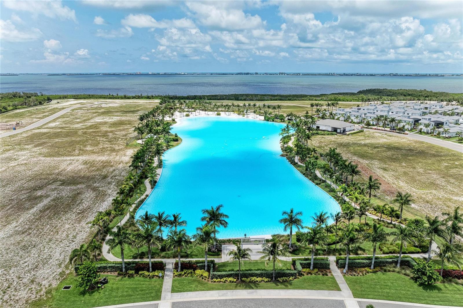 AQUA LAGOON - Residential