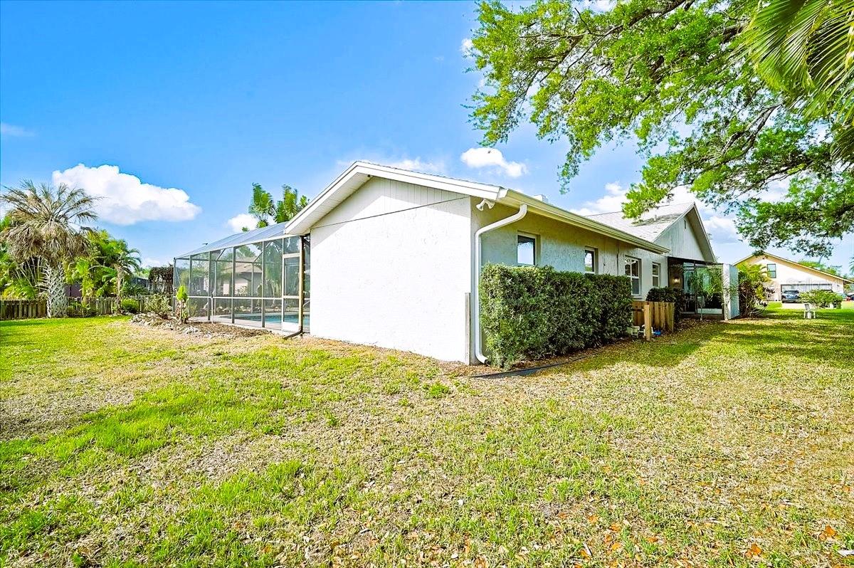 COUNTRY PLACE - Residential