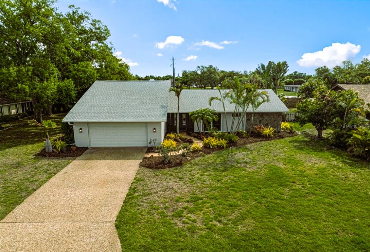 COUNTRY PLACE - Residential