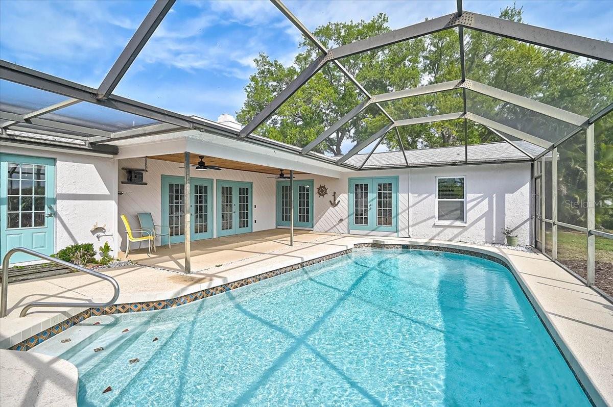 COUNTRY PLACE - Residential