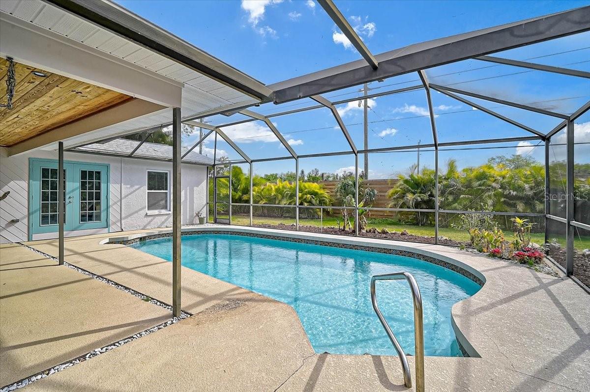 COUNTRY PLACE - Residential