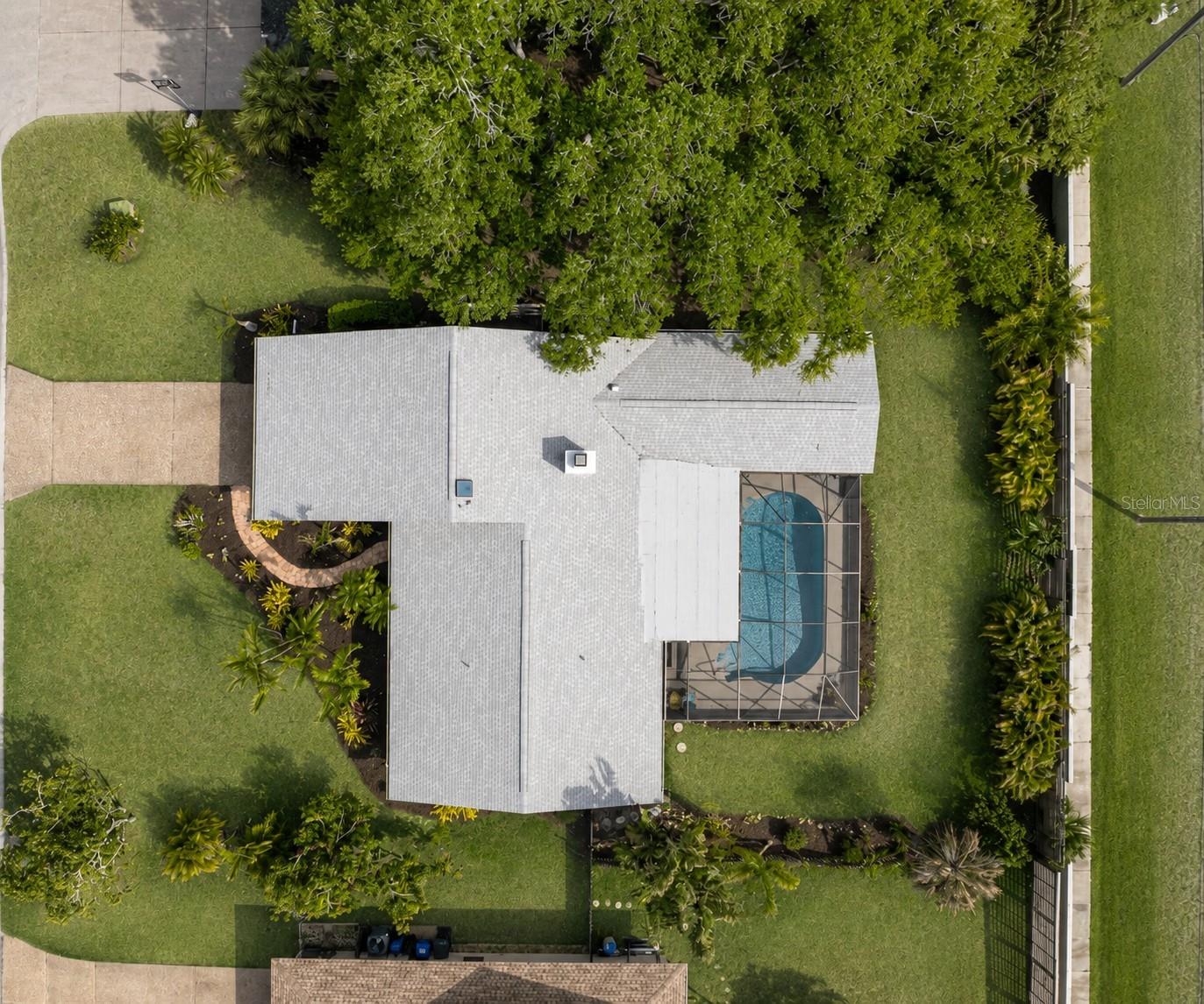 COUNTRY PLACE - Residential