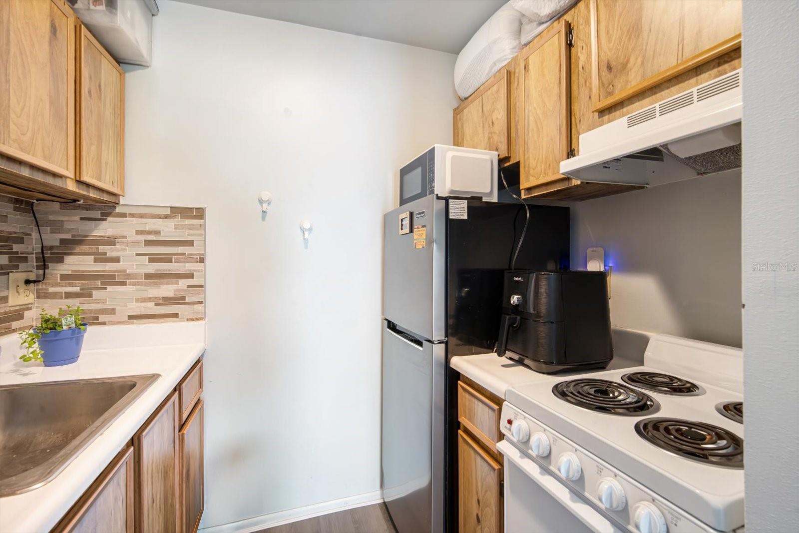 WATERSIDE CONDO II - Residential