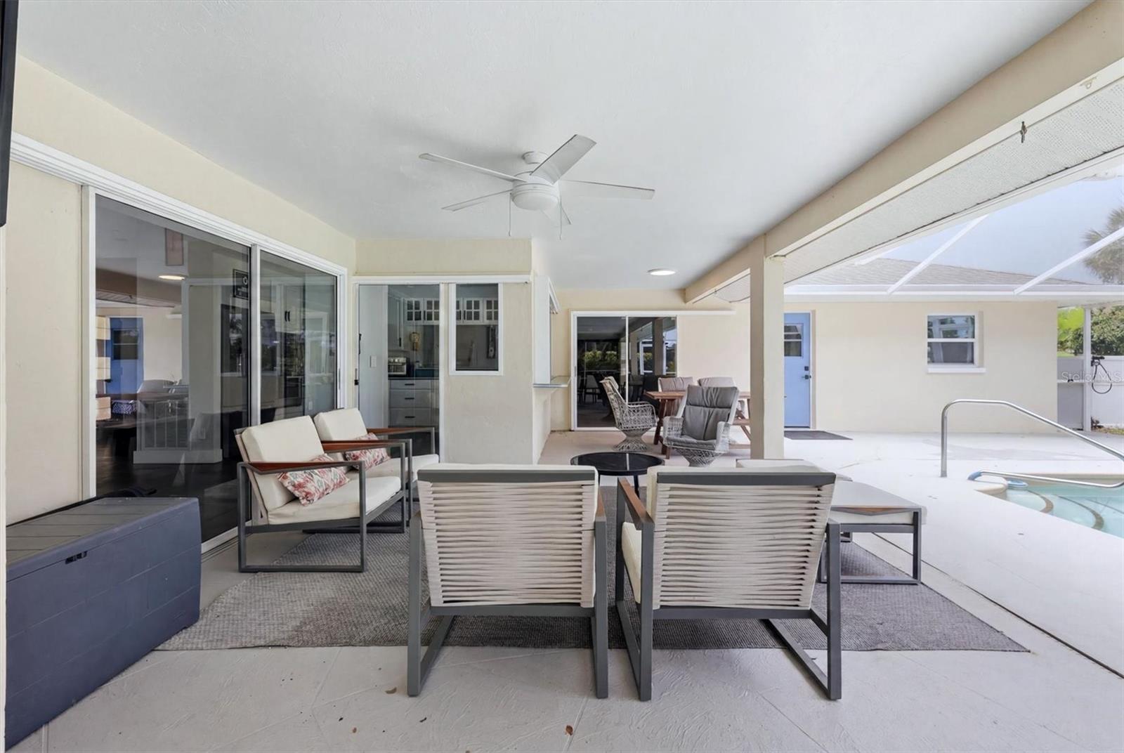 COUNTRY CLUB OF SARASOTA THE - Residential