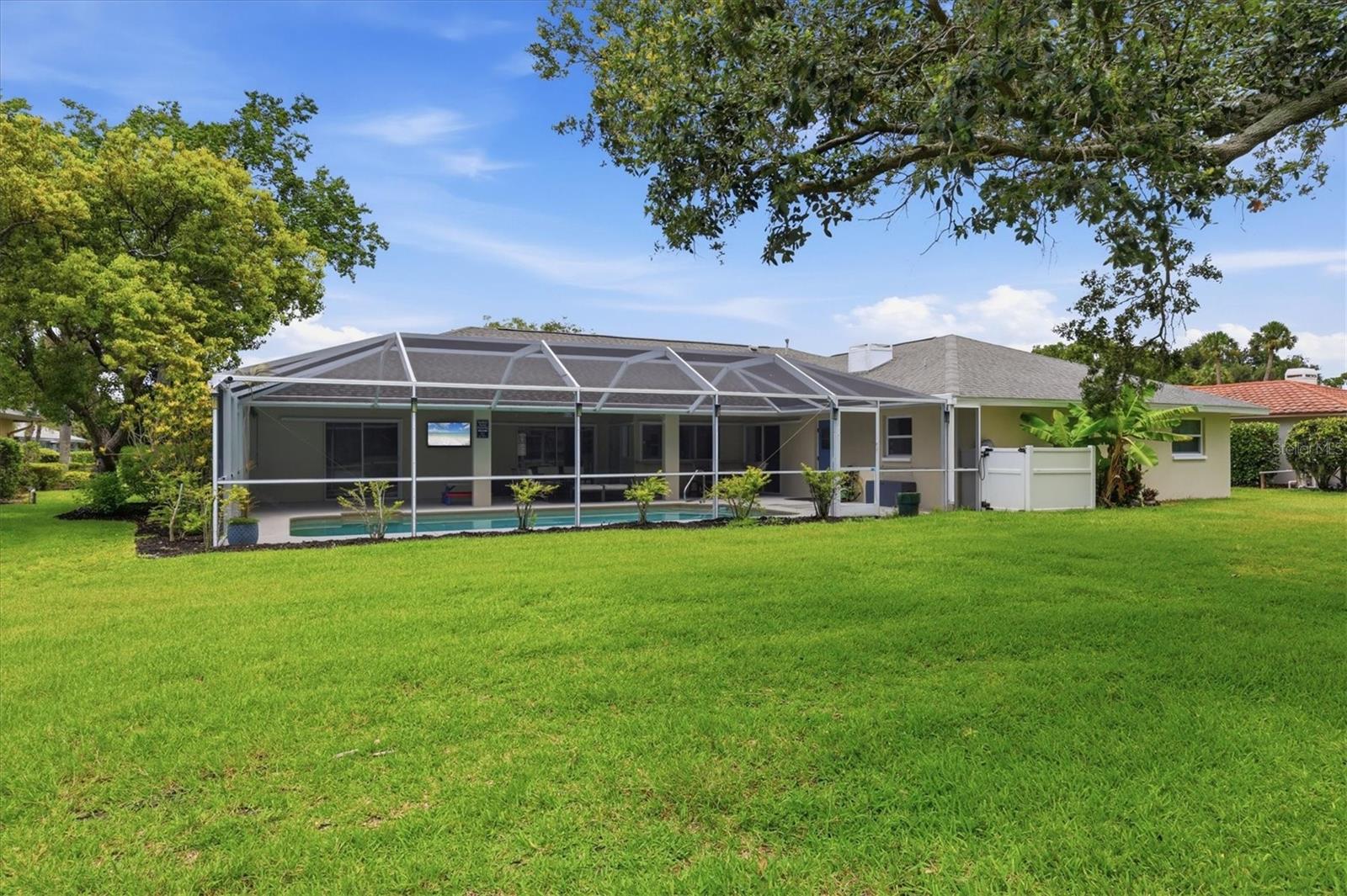 COUNTRY CLUB OF SARASOTA THE - Residential