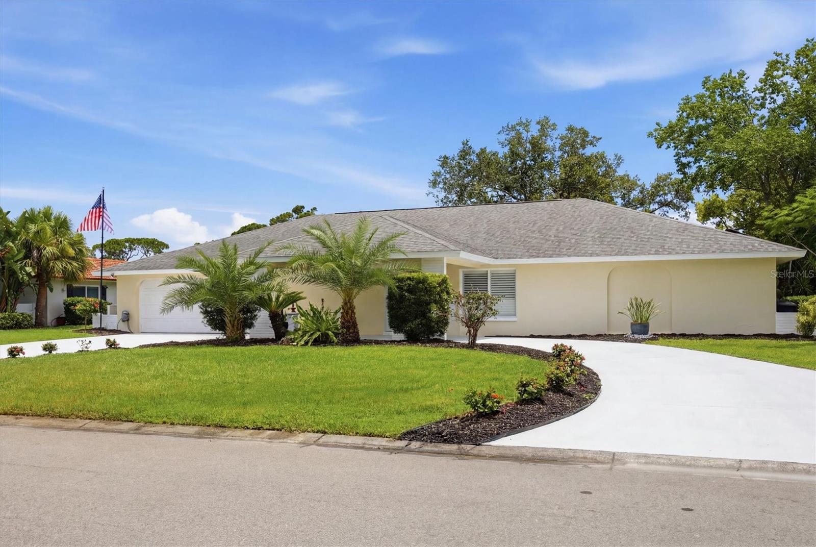 COUNTRY CLUB OF SARASOTA THE - Residential