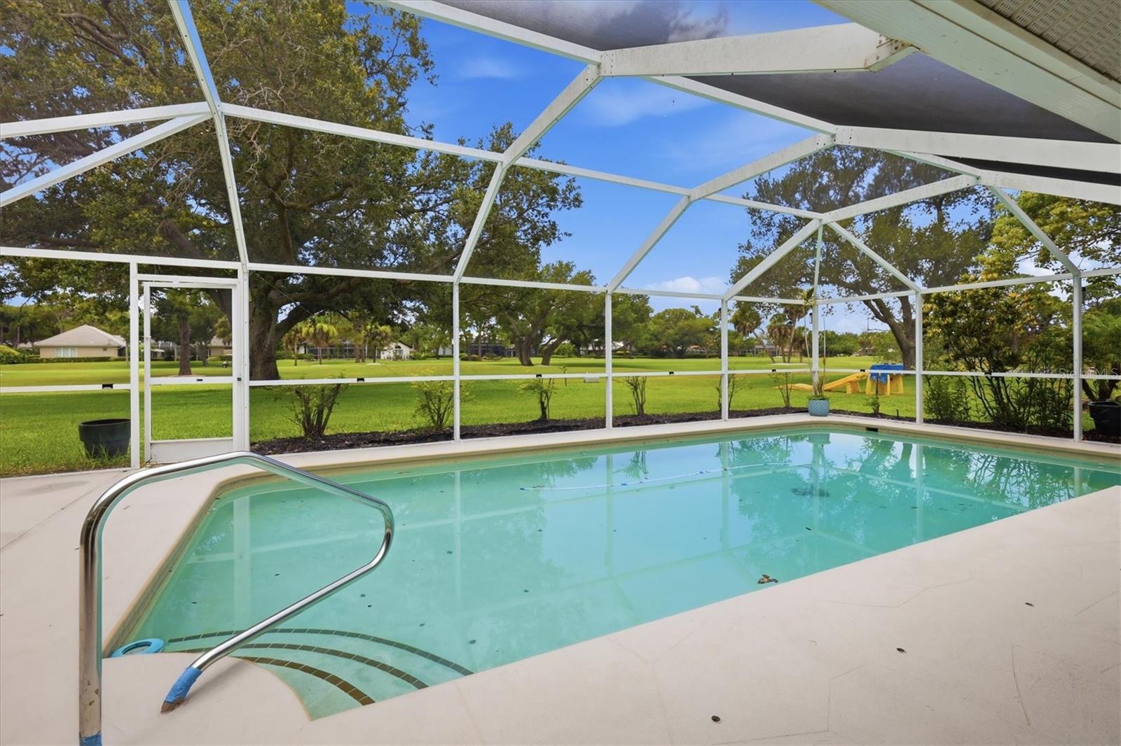 COUNTRY CLUB OF SARASOTA THE - Residential