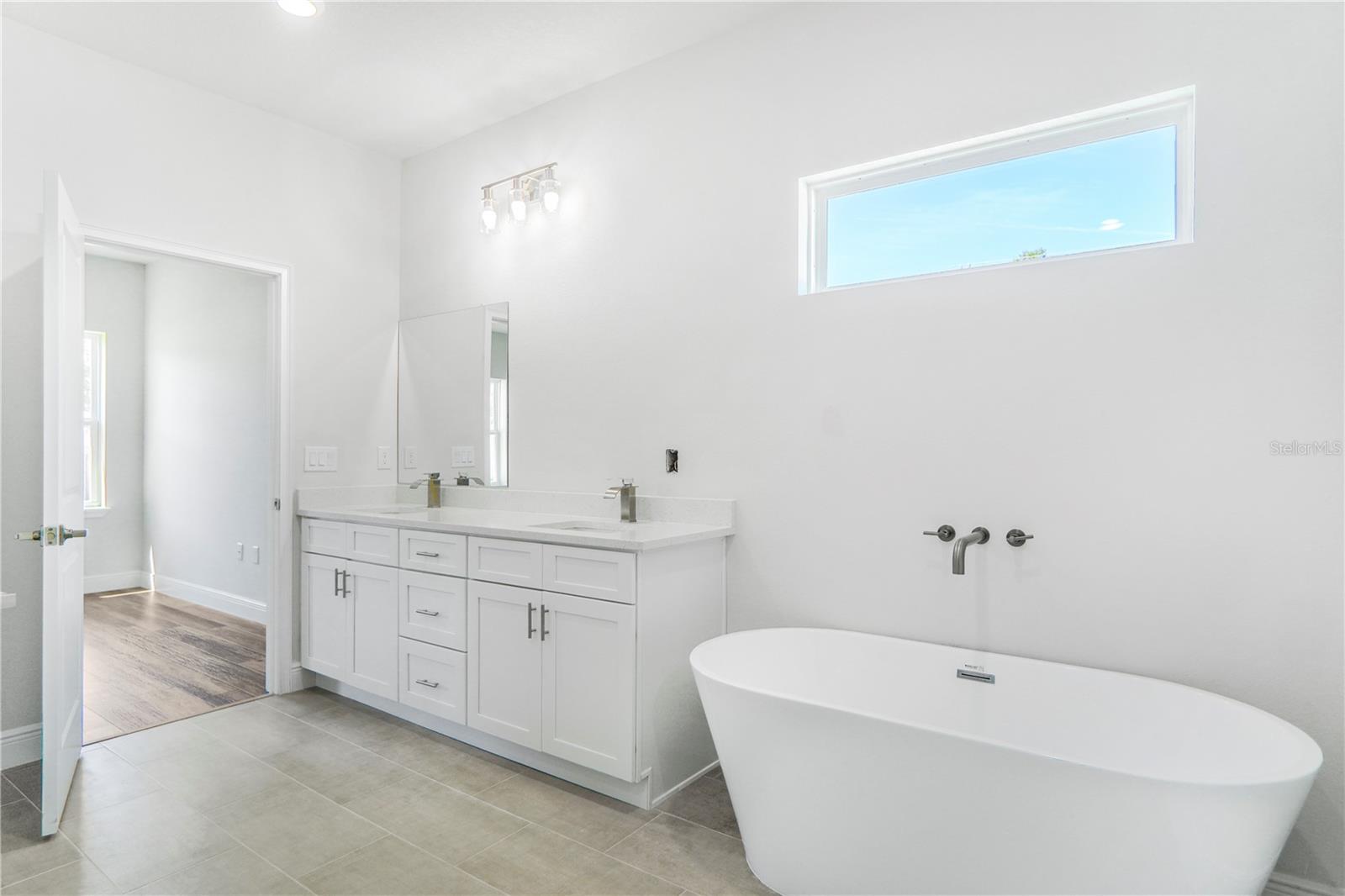 MARION OAKS UN 06 - Residential Lease