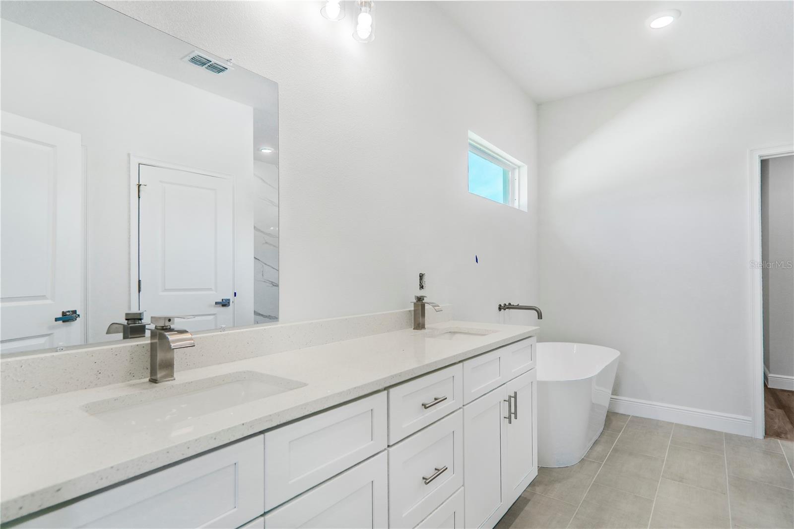MARION OAKS UN 06 - Residential Lease
