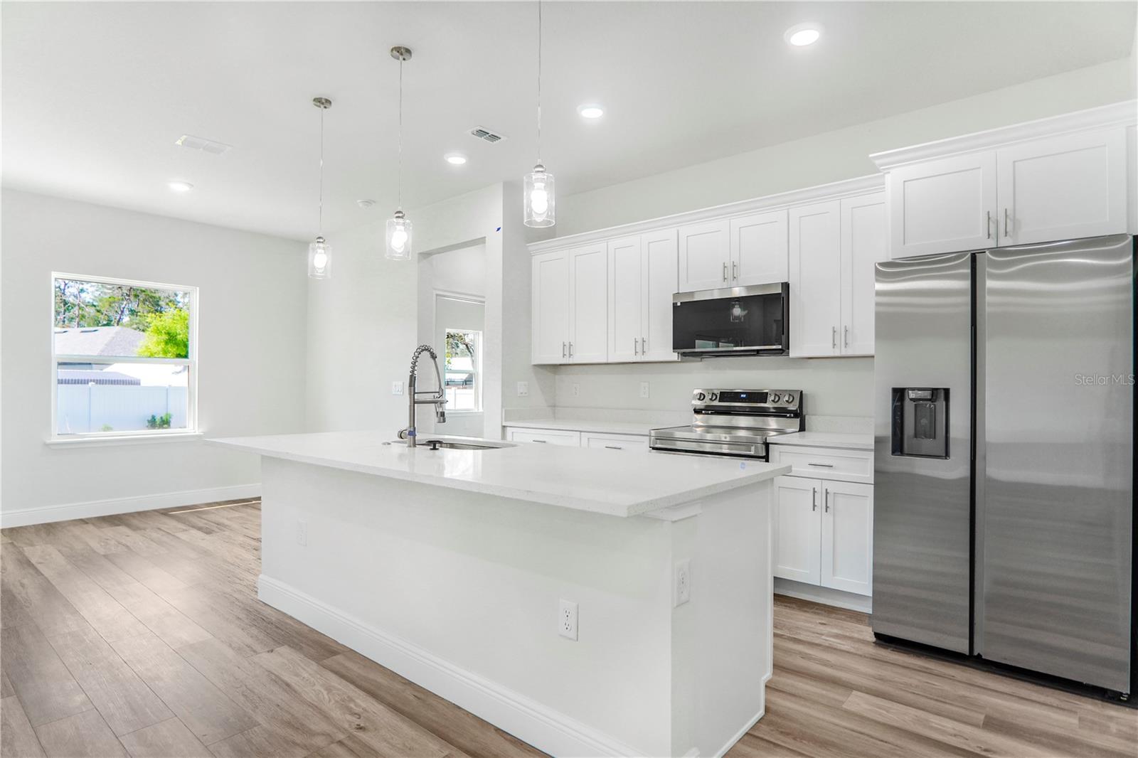 MARION OAKS UN 06 - Residential Lease