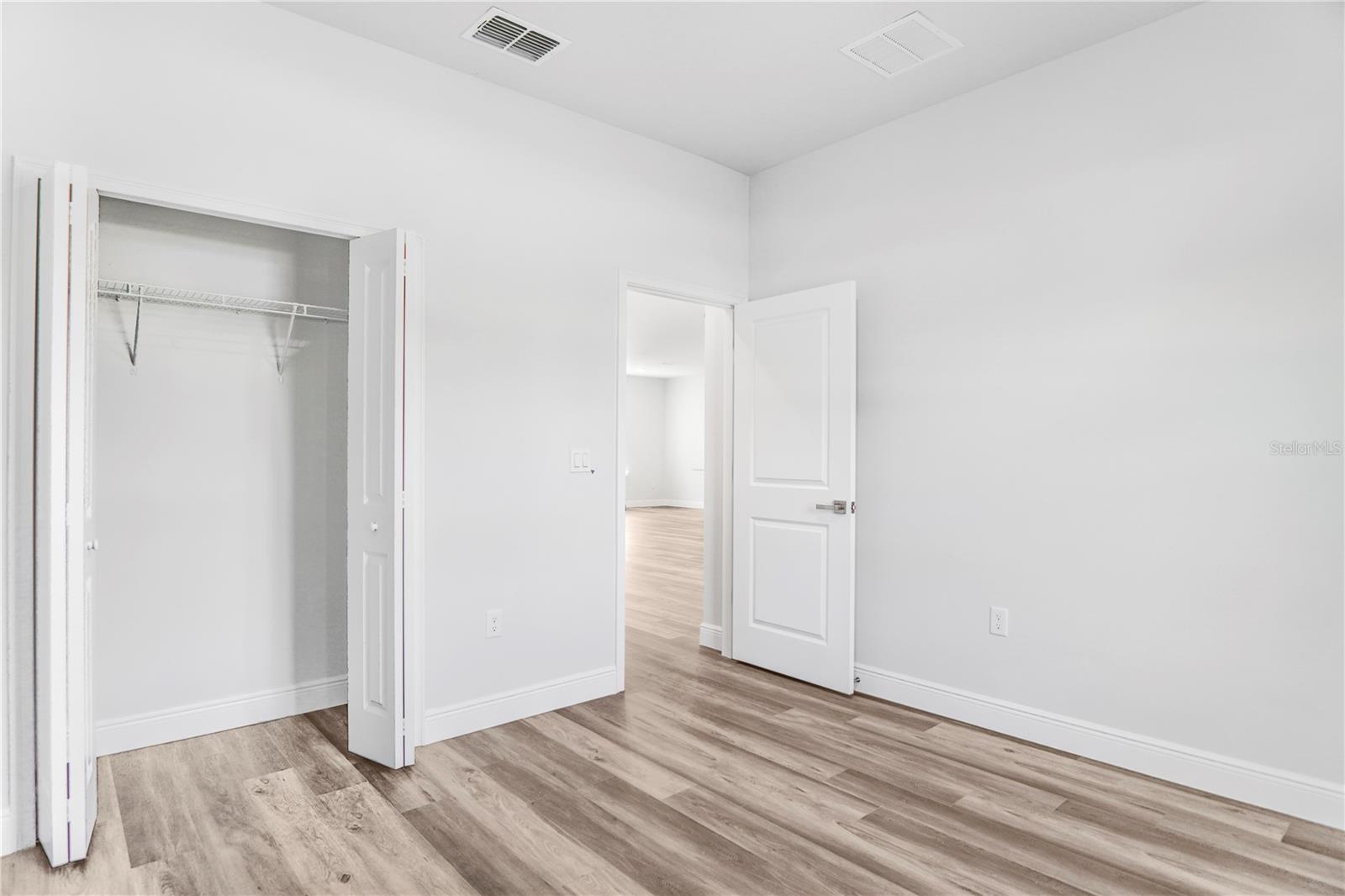 MARION OAKS UN 06 - Residential Lease