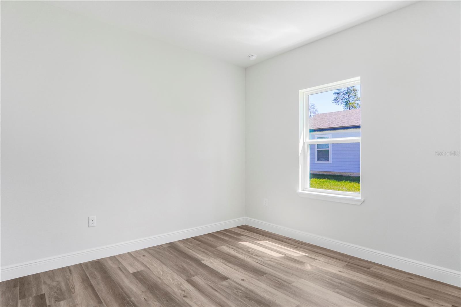 MARION OAKS UN 06 - Residential Lease