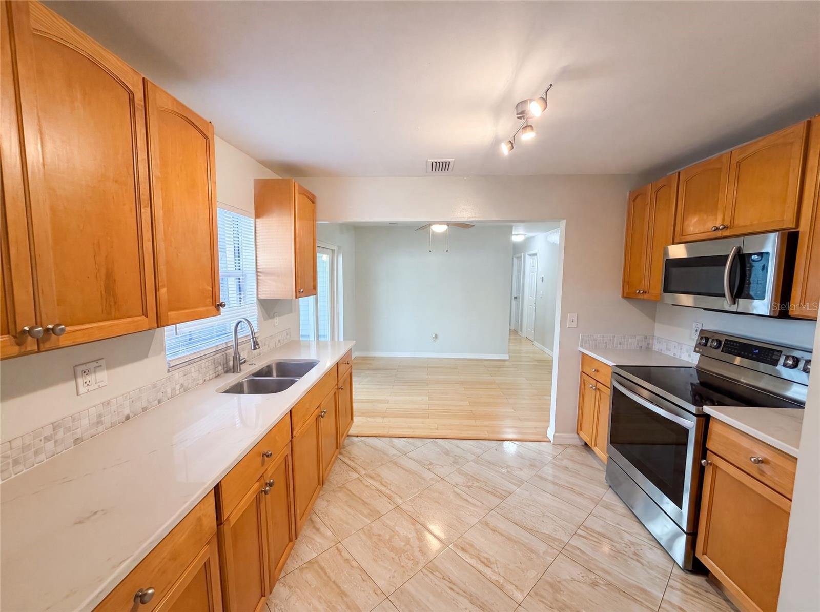 SEMINOLE PARK ESTATES - Residential