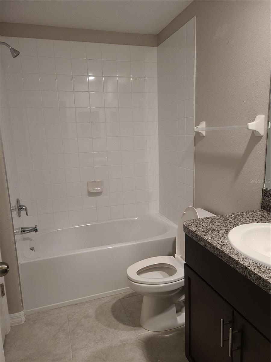 BELMONT TH - Residential Lease