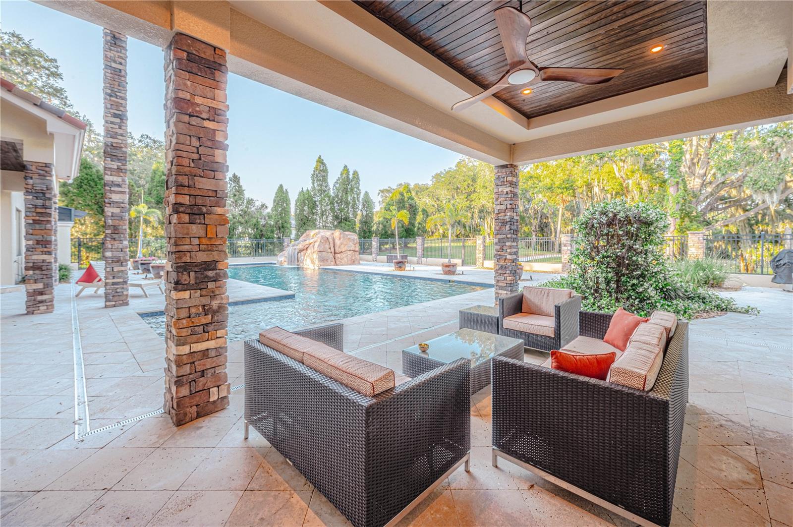 CANTERWOOD - Residential