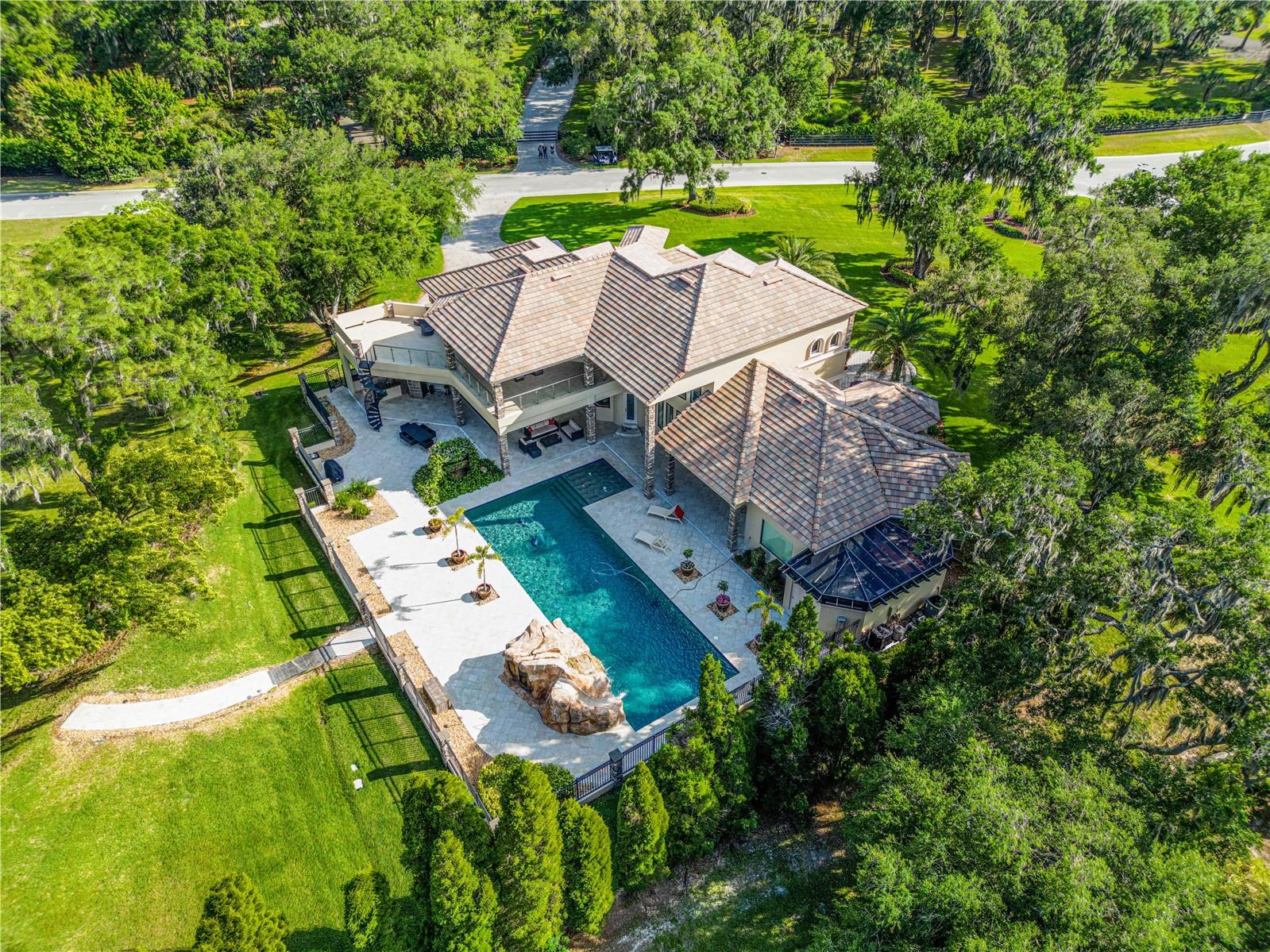 CANTERWOOD - Residential