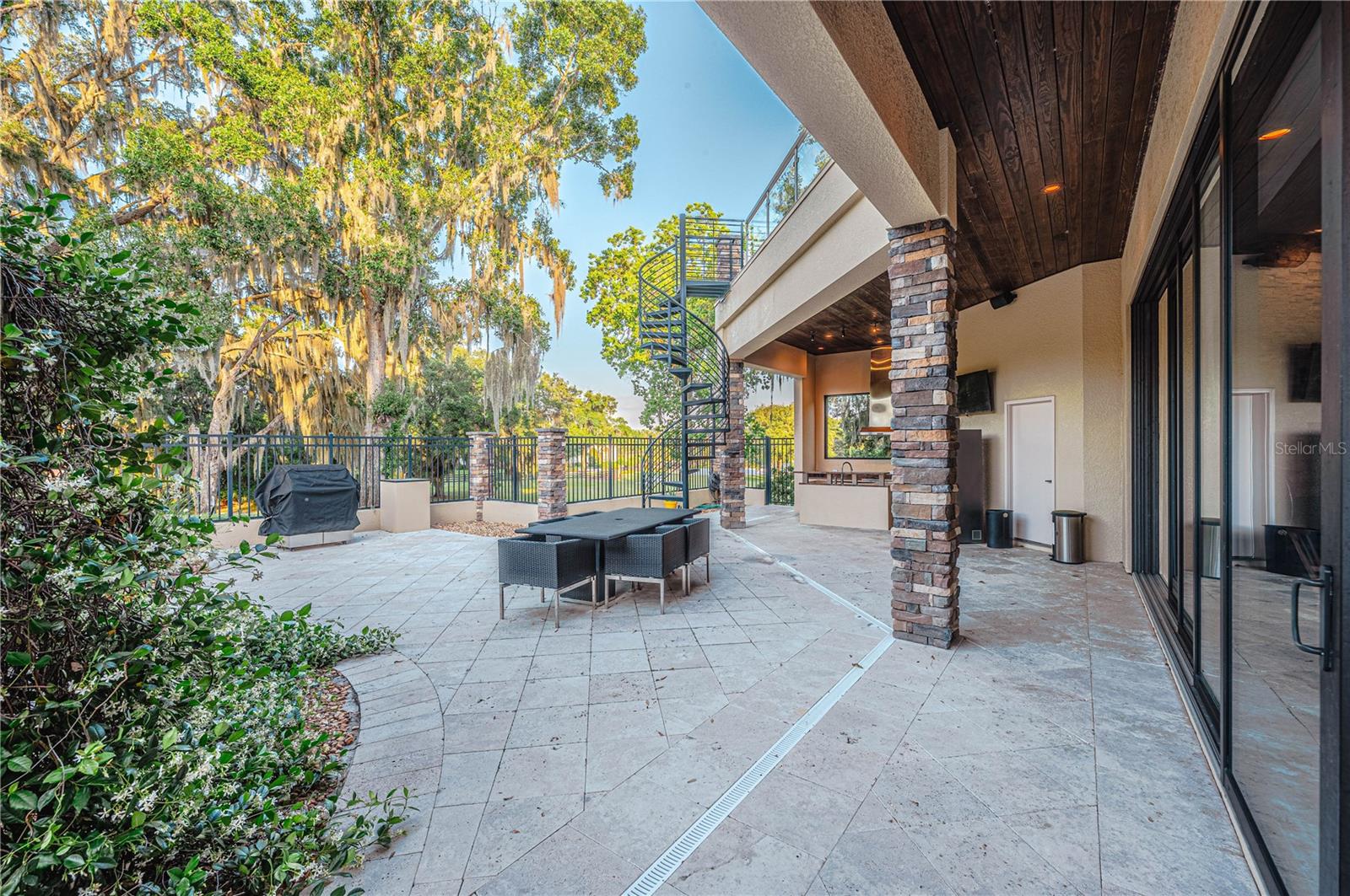 CANTERWOOD - Residential