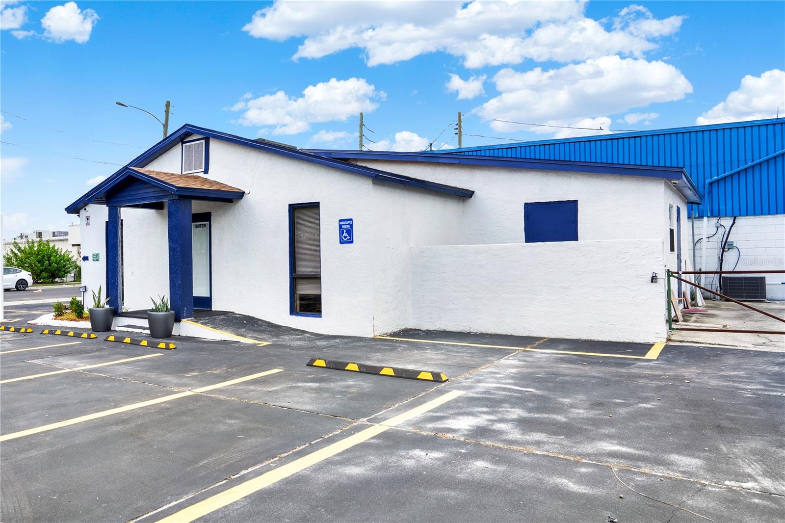 TINKER HEIGHTS - Commercial Lease