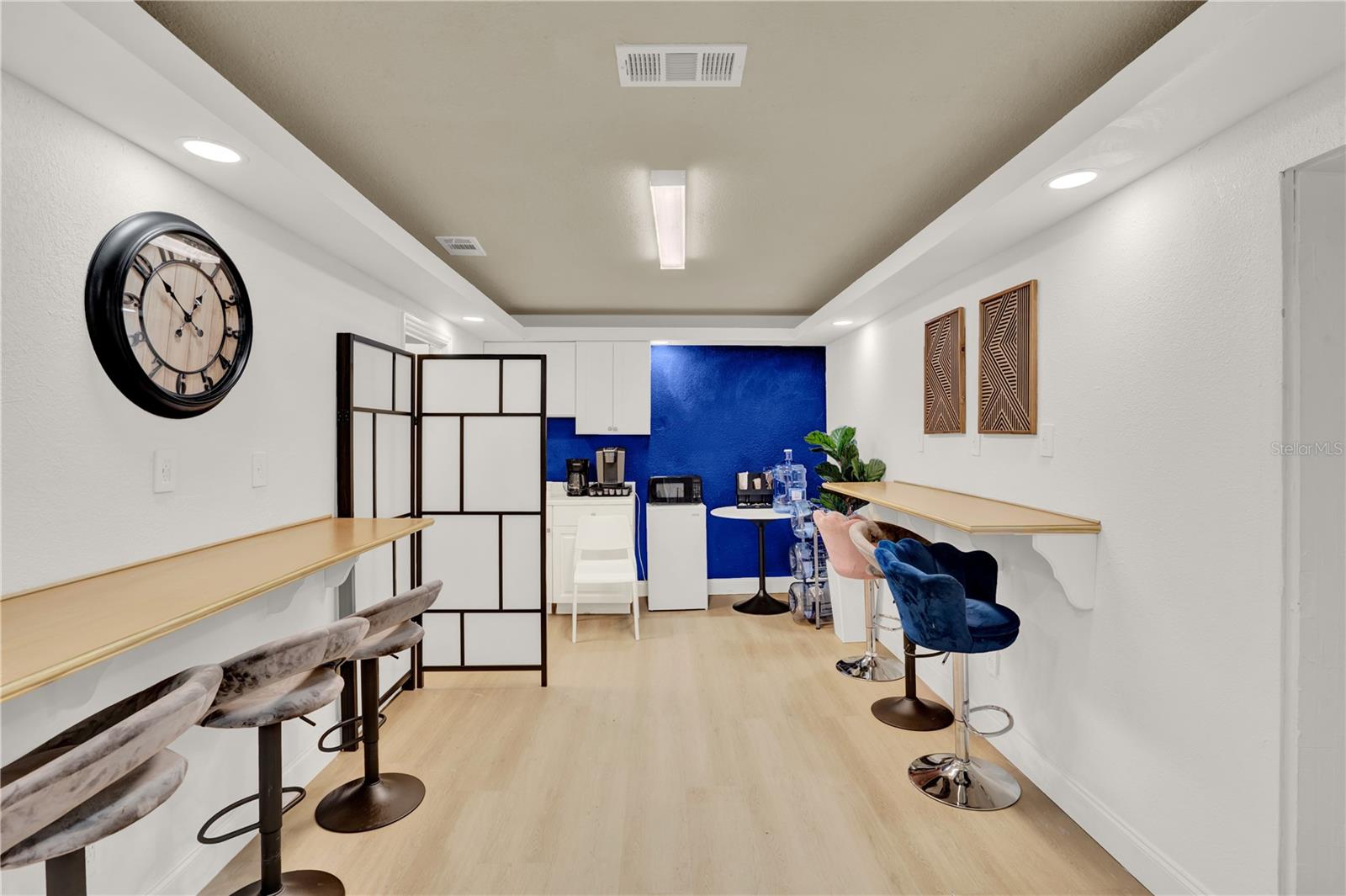 TINKER HEIGHTS - Commercial Lease