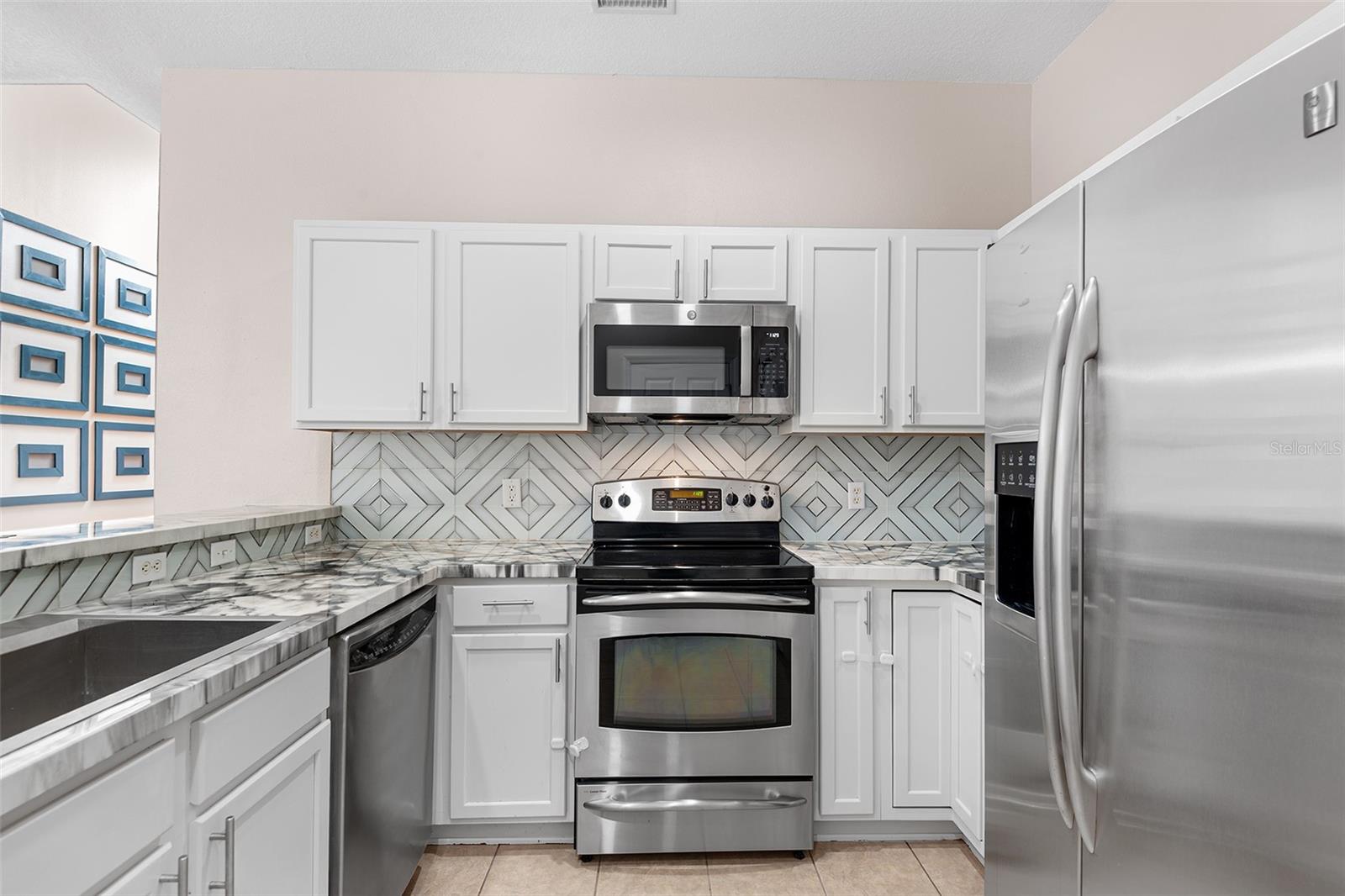 LEE VISTA SQUARE E - Residential Lease