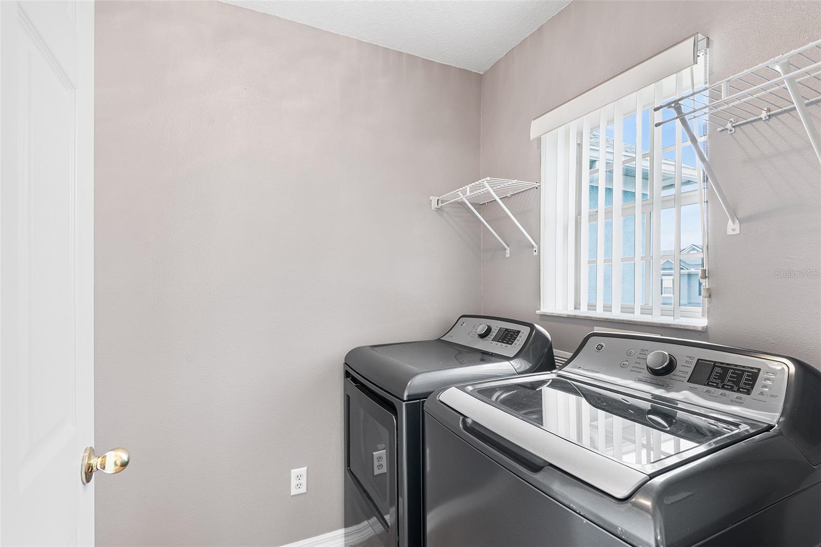 LEE VISTA SQUARE E - Residential Lease