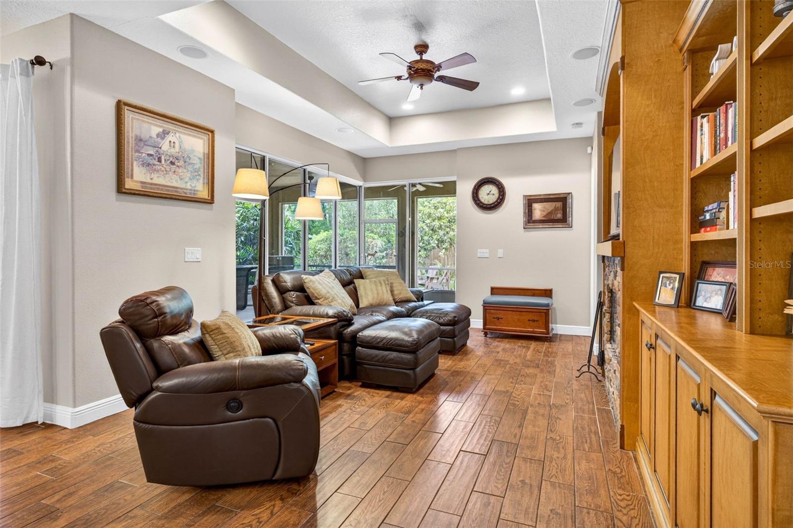 WOODRIDGE - Residential