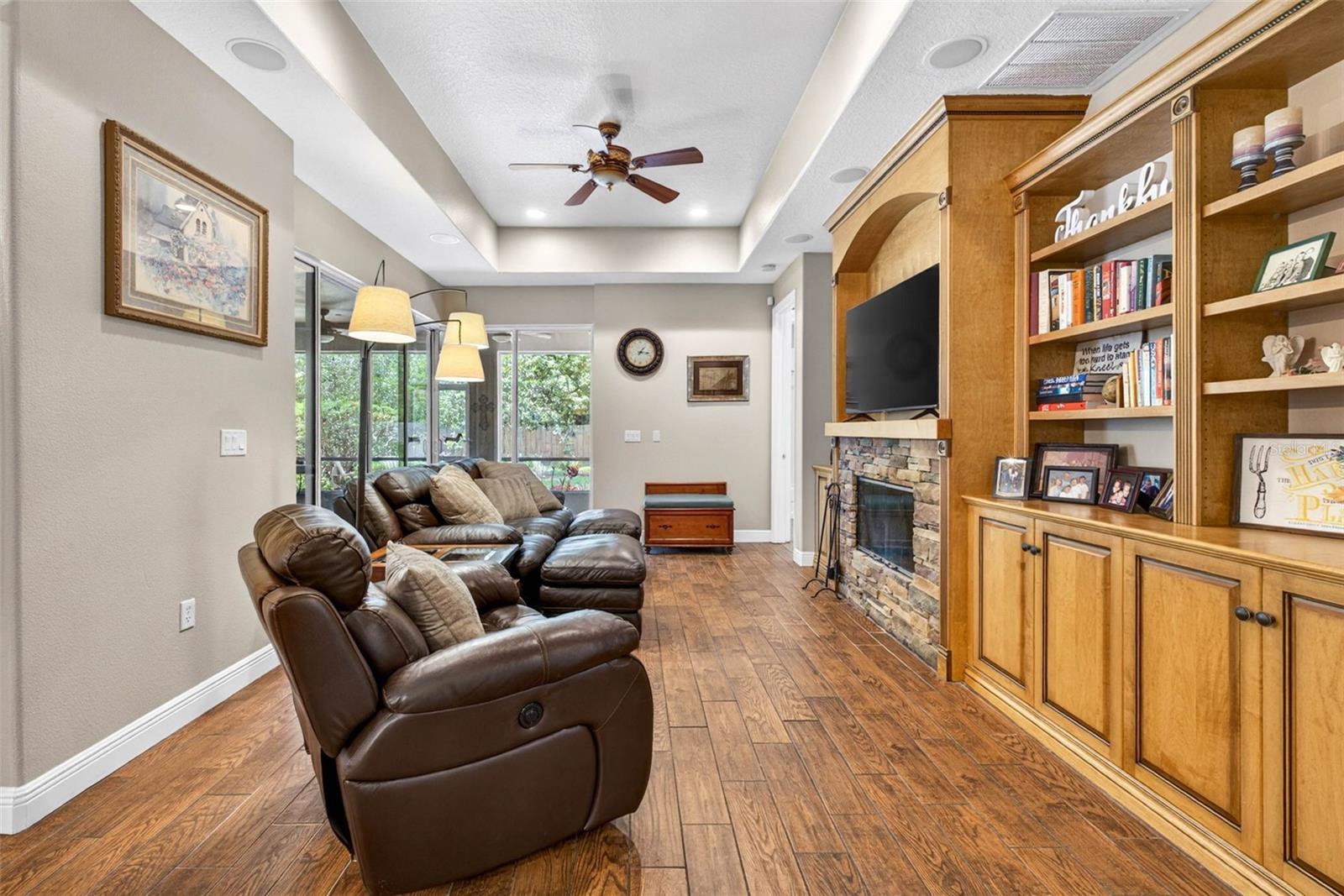 WOODRIDGE - Residential