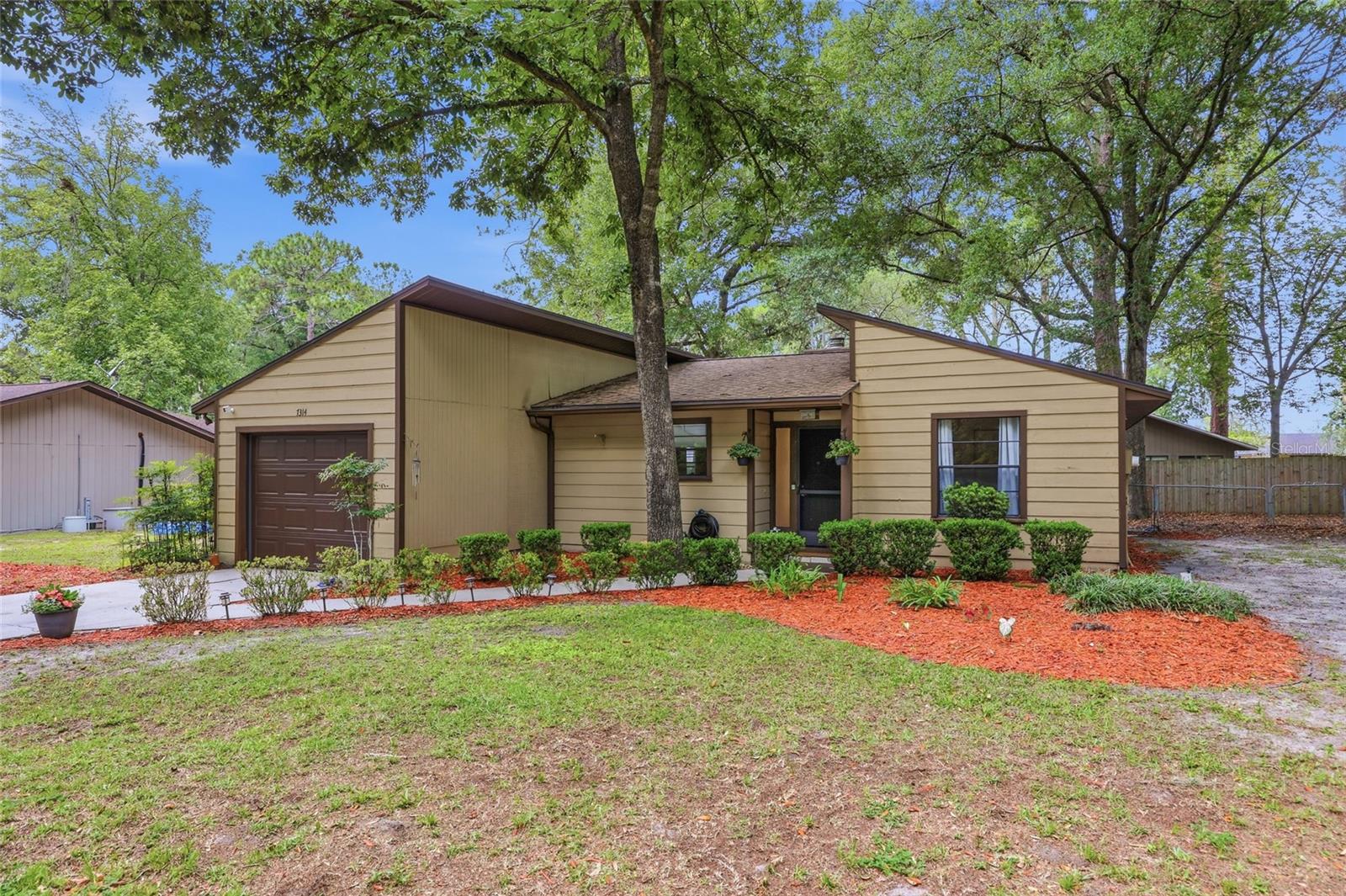 PINE GLADE - Residential