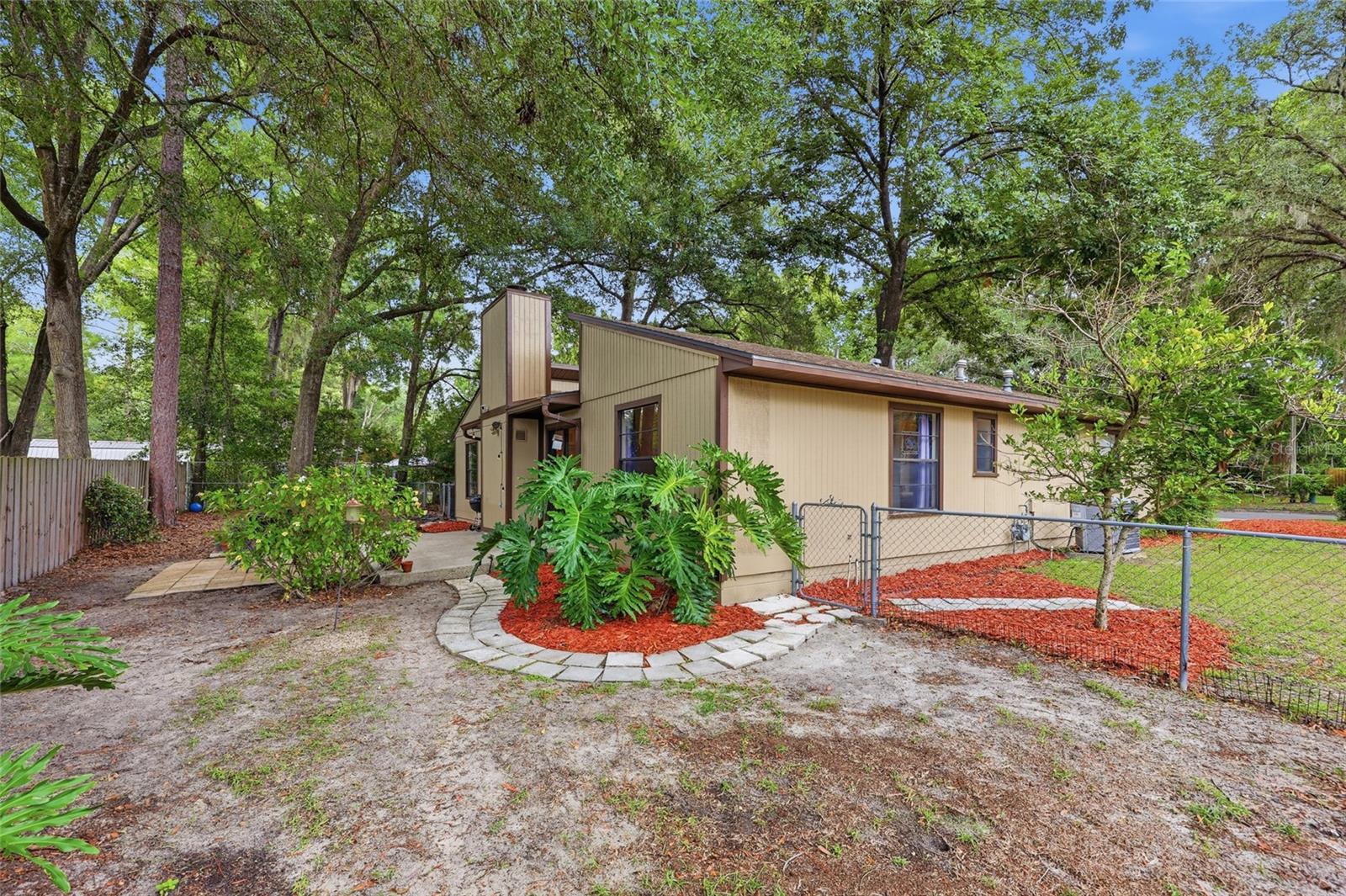 PINE GLADE - Residential