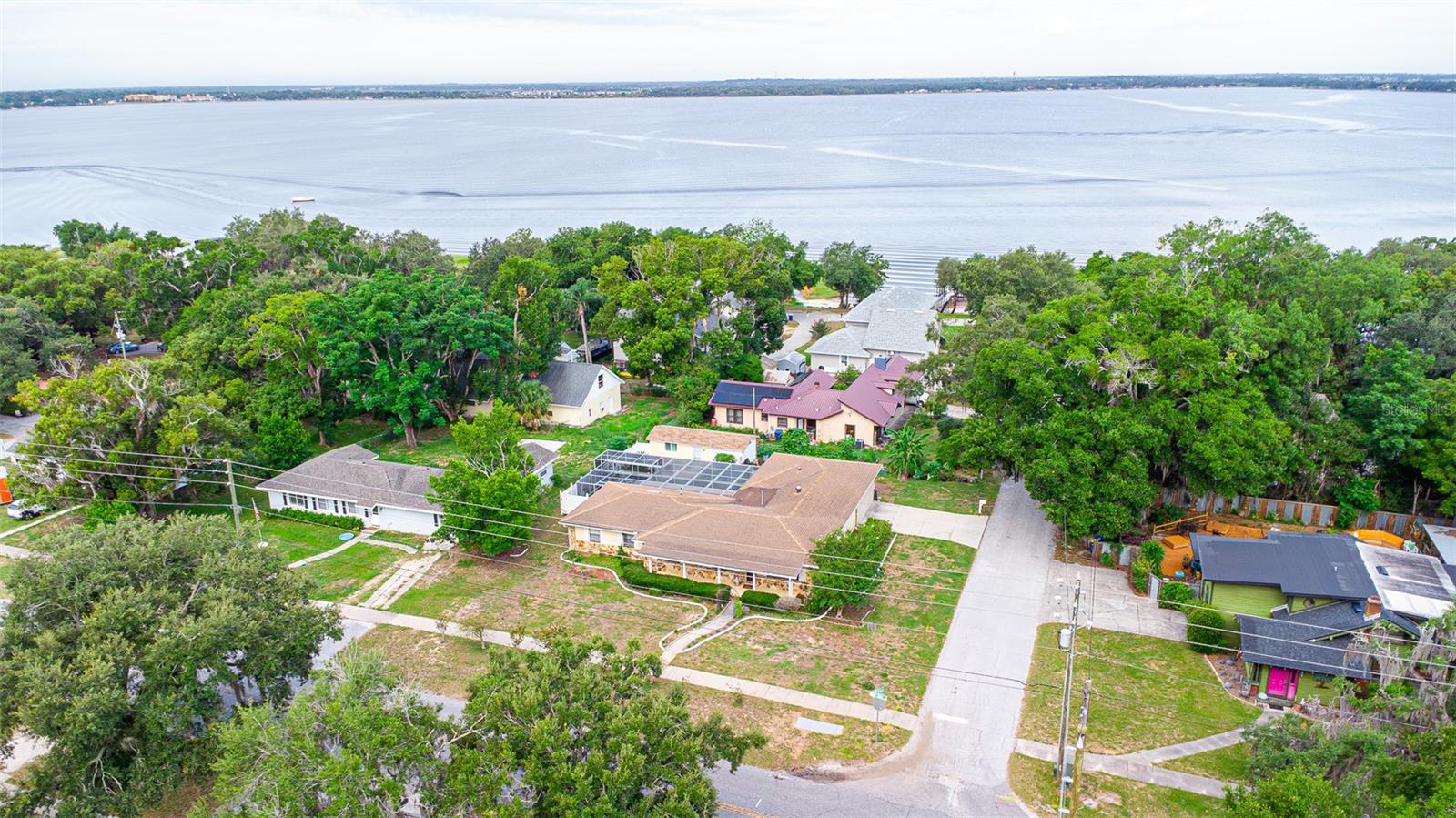 MINNEOLA - Residential