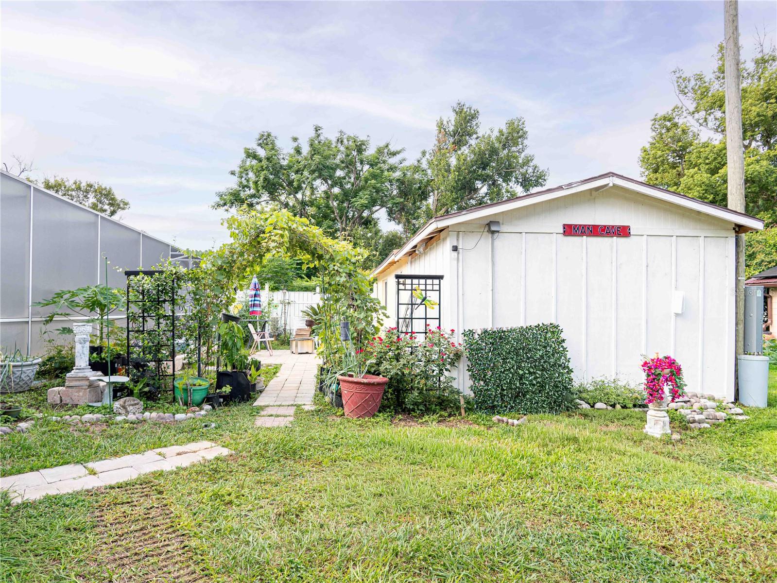 MINNEOLA - Residential