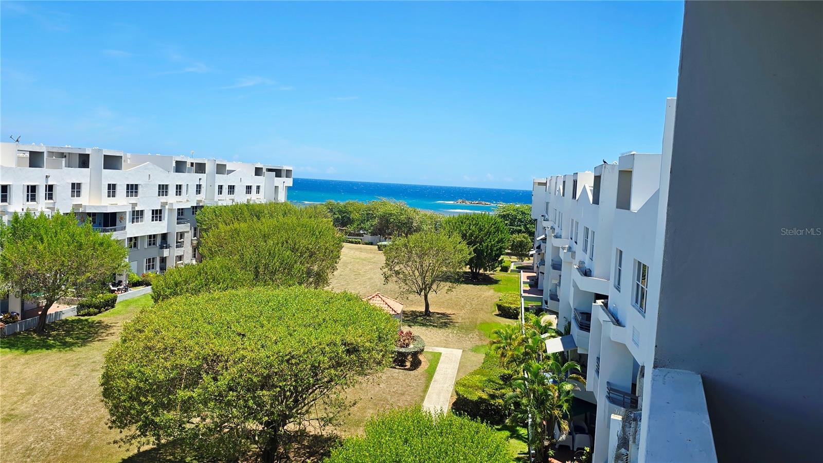 CHALETS DE LA PLAYA - Residential