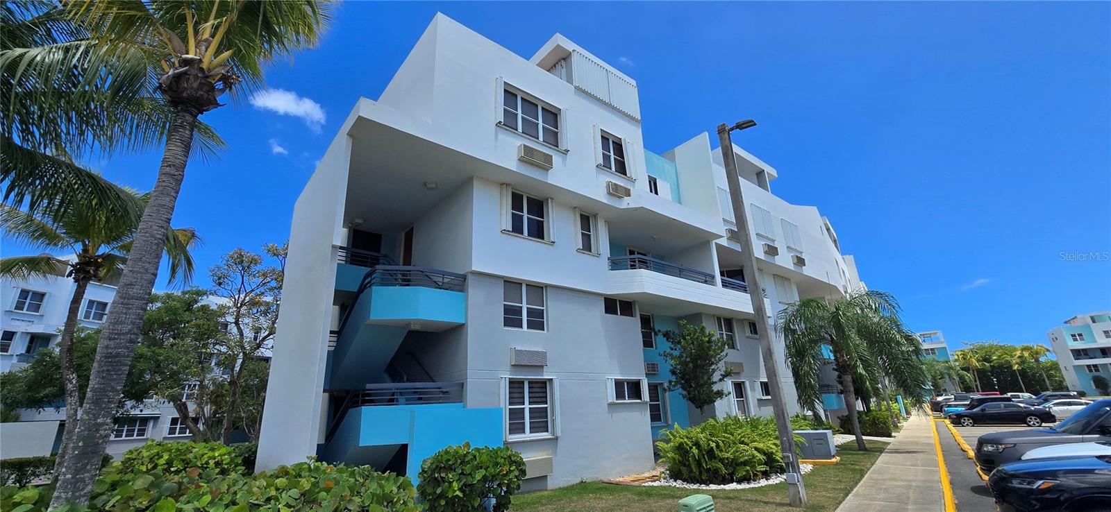 Live where others only come on vacation. We present an extraordinary opportunity at Chalets de La Playa, one of the most exclusive and desirable condominiums on the north coast of Puerto Rico, located steps from the spectacular Puerto Nuevo Beach Resort.
Remodeled Penthouse

1,721.49 sq ft | 159.99 sq m

3 bedrooms

2 full bathrooms

2 half bathrooms

2 back-to-back parking spaces

Remodeled kitchen

Updated bathrooms

Aesthetic improvements and modern finishes

Move-in ready

Includes:

5 ceiling fans

Electric stove

Dining table

Exclusive Amenities:

Direct beach access

Swimming pools

Gym

Basketball courts

Recreational areas

24-hour security
Hoa: $195.19 mensual
Crim: $1,431.16 anua

Condominium eligible for most mortgage financing programs.

Imagine waking up each morning to the ocean breeze, enjoying breathtaking sunsets, and living surrounded by comfort, security, and exclusivity right on the waterfront.

This isn't just any property; it's the opportunity to own a remodeled penthouse in one of the most sought-after coastal communities in northern Puerto Rico.