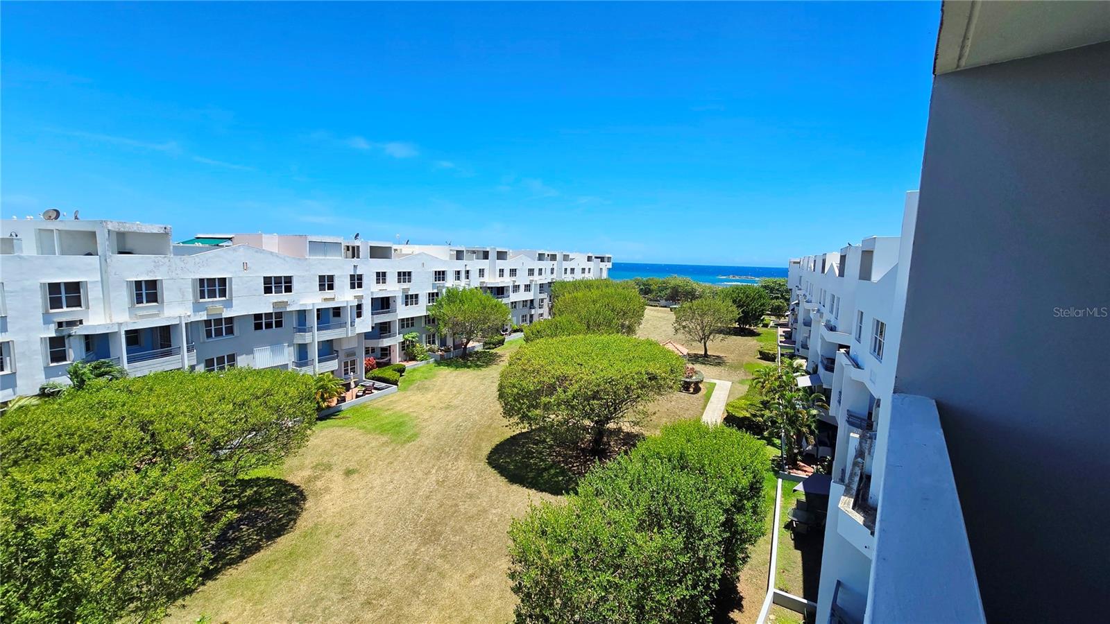 CHALETS DE LA PLAYA - Residential