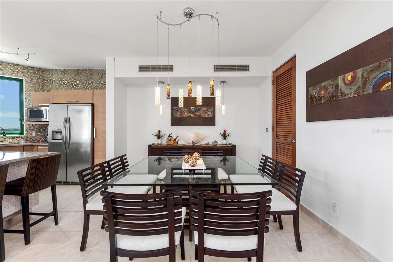 OCEAN SIXTEEN - Residential