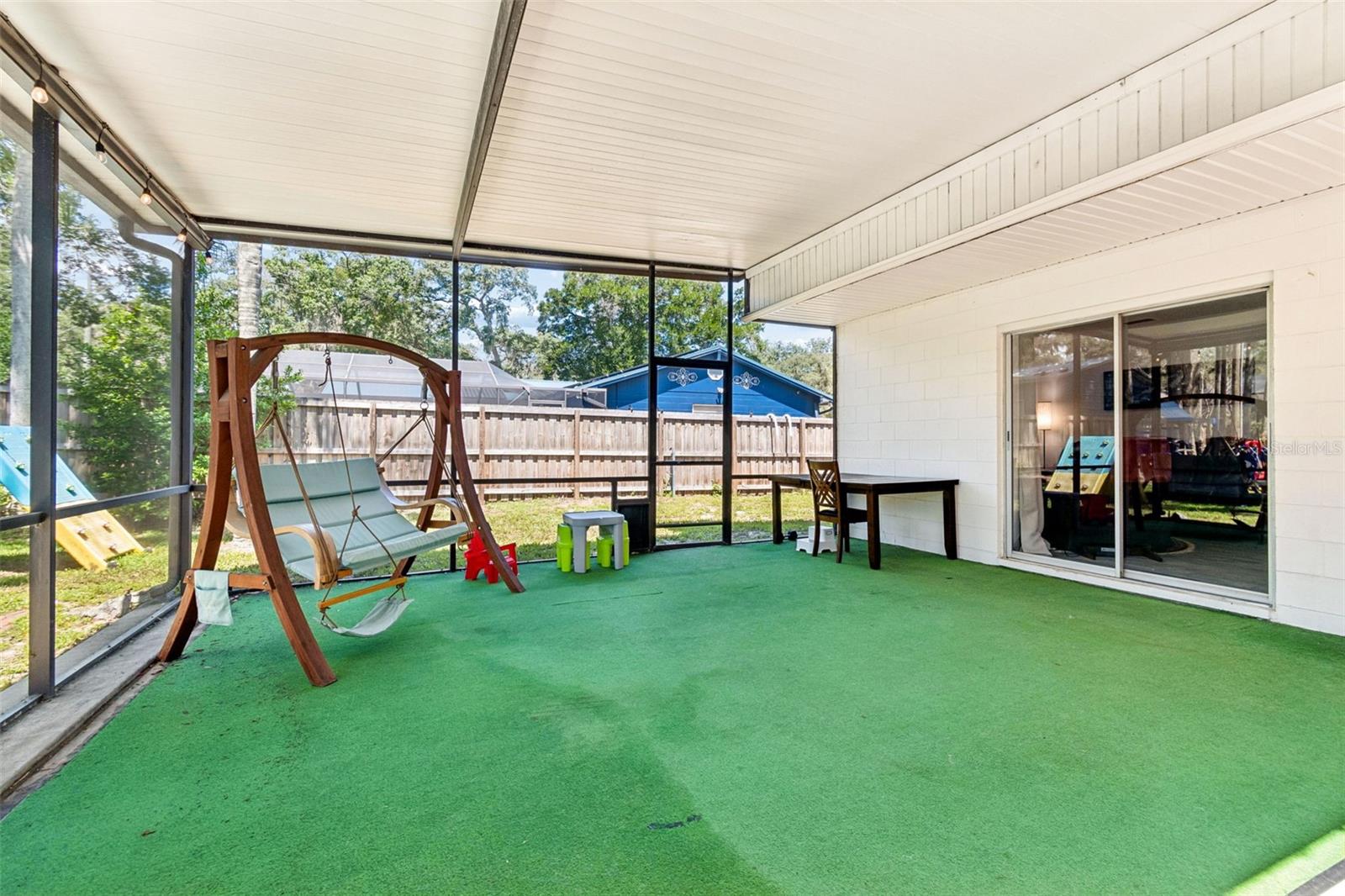 FOUR WINDS ESTATES - Residential
