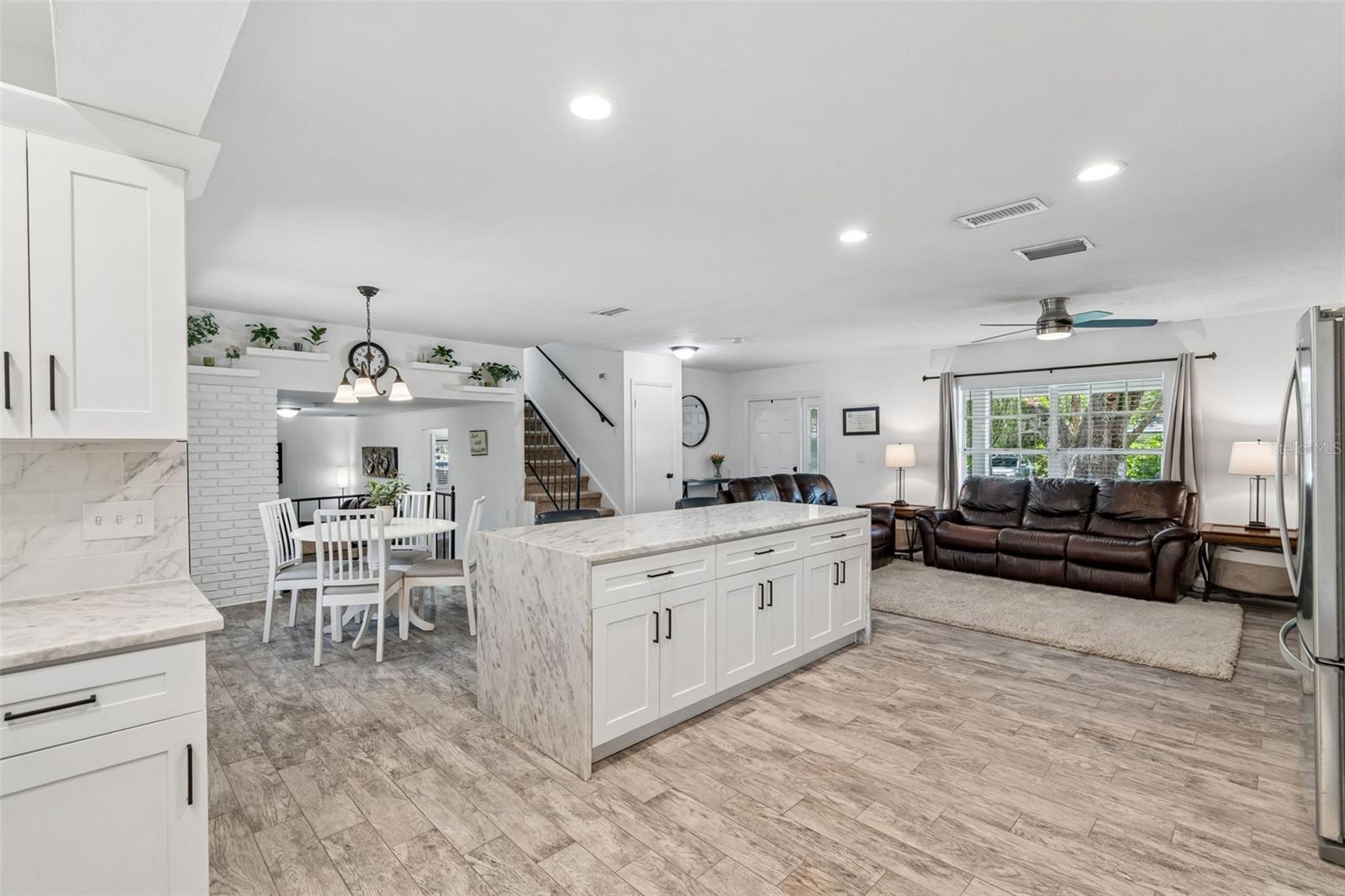 FOUR WINDS ESTATES - Residential