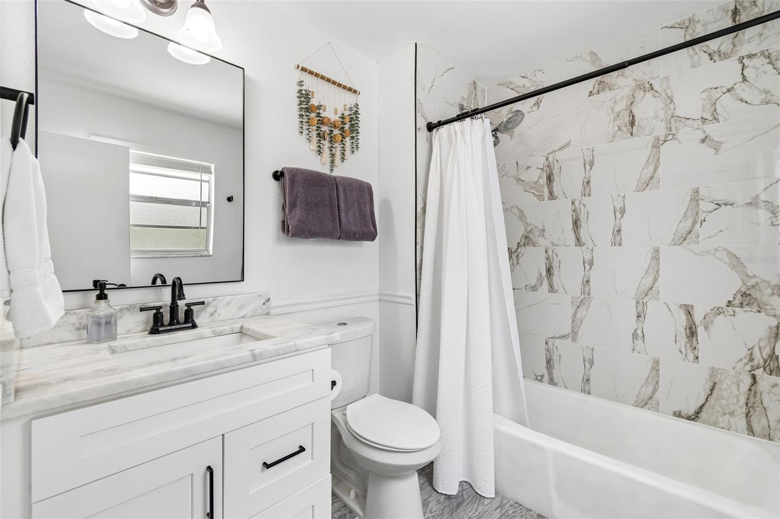 FOUR WINDS ESTATES - Residential