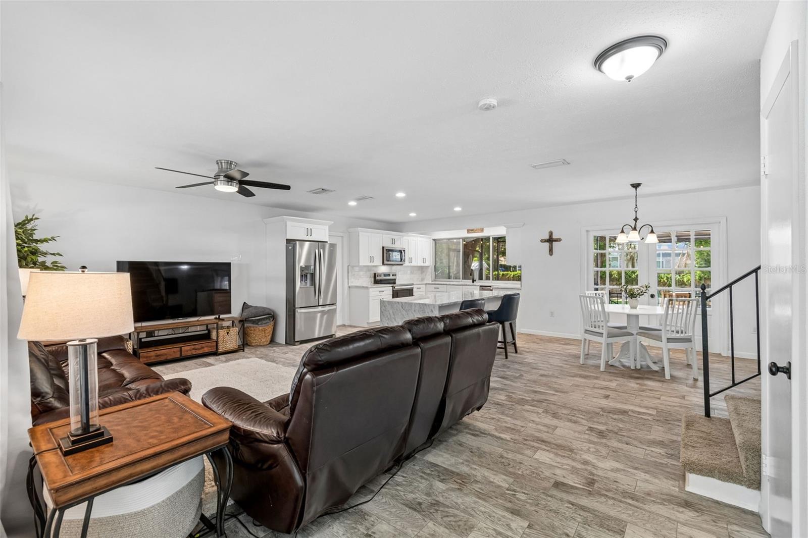 FOUR WINDS ESTATES - Residential