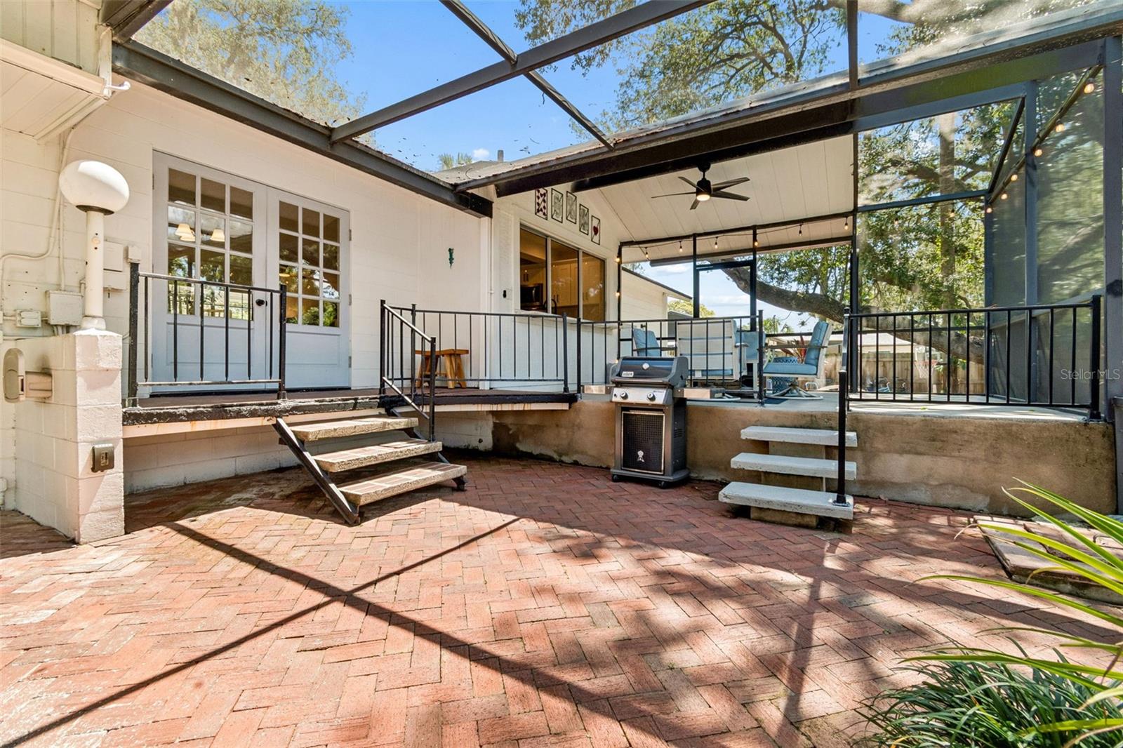 FOUR WINDS ESTATES - Residential