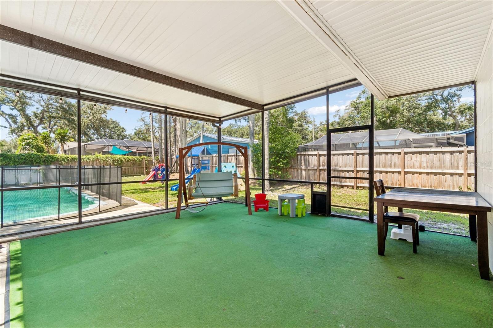 FOUR WINDS ESTATES - Residential