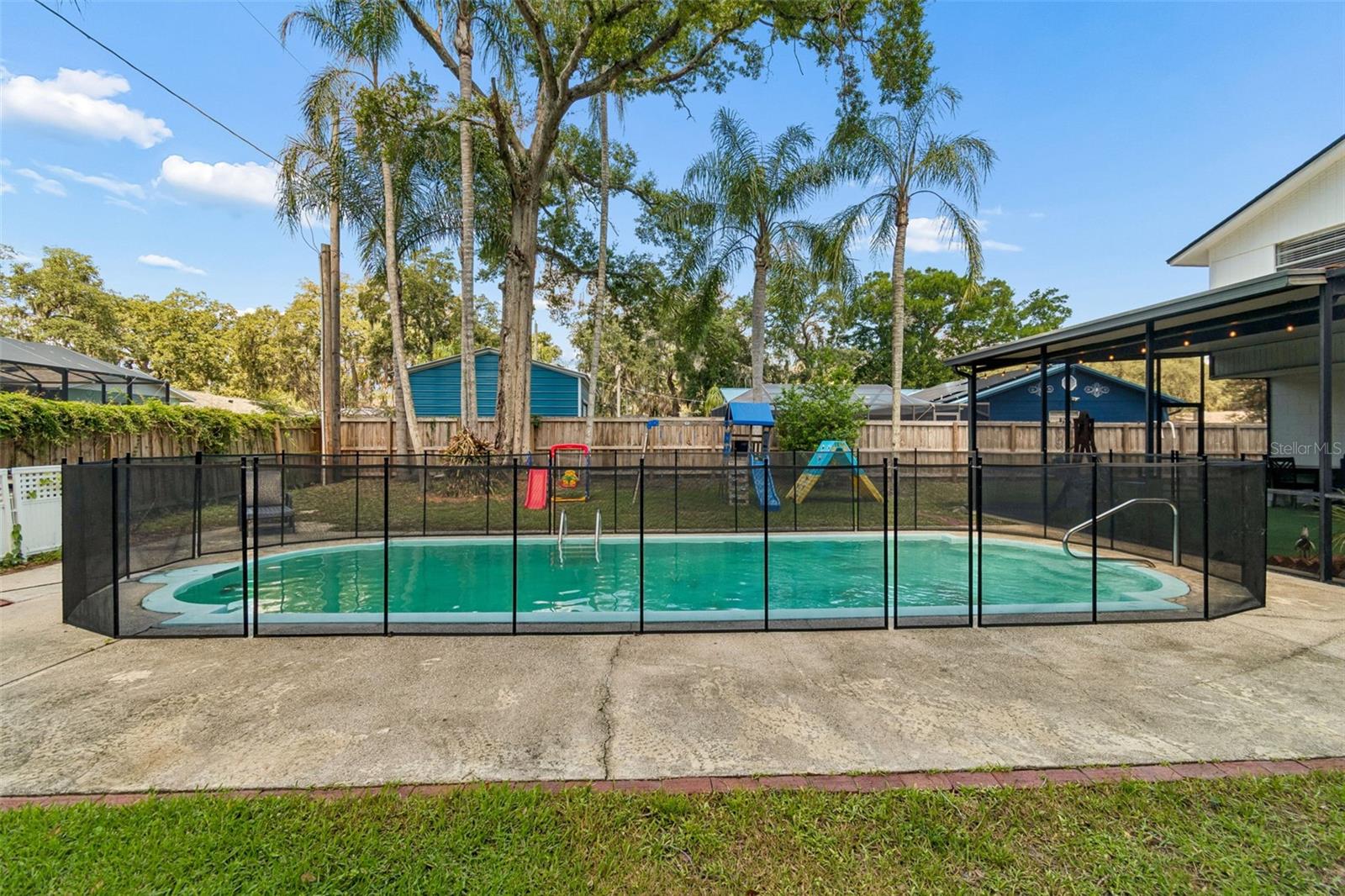 FOUR WINDS ESTATES - Residential