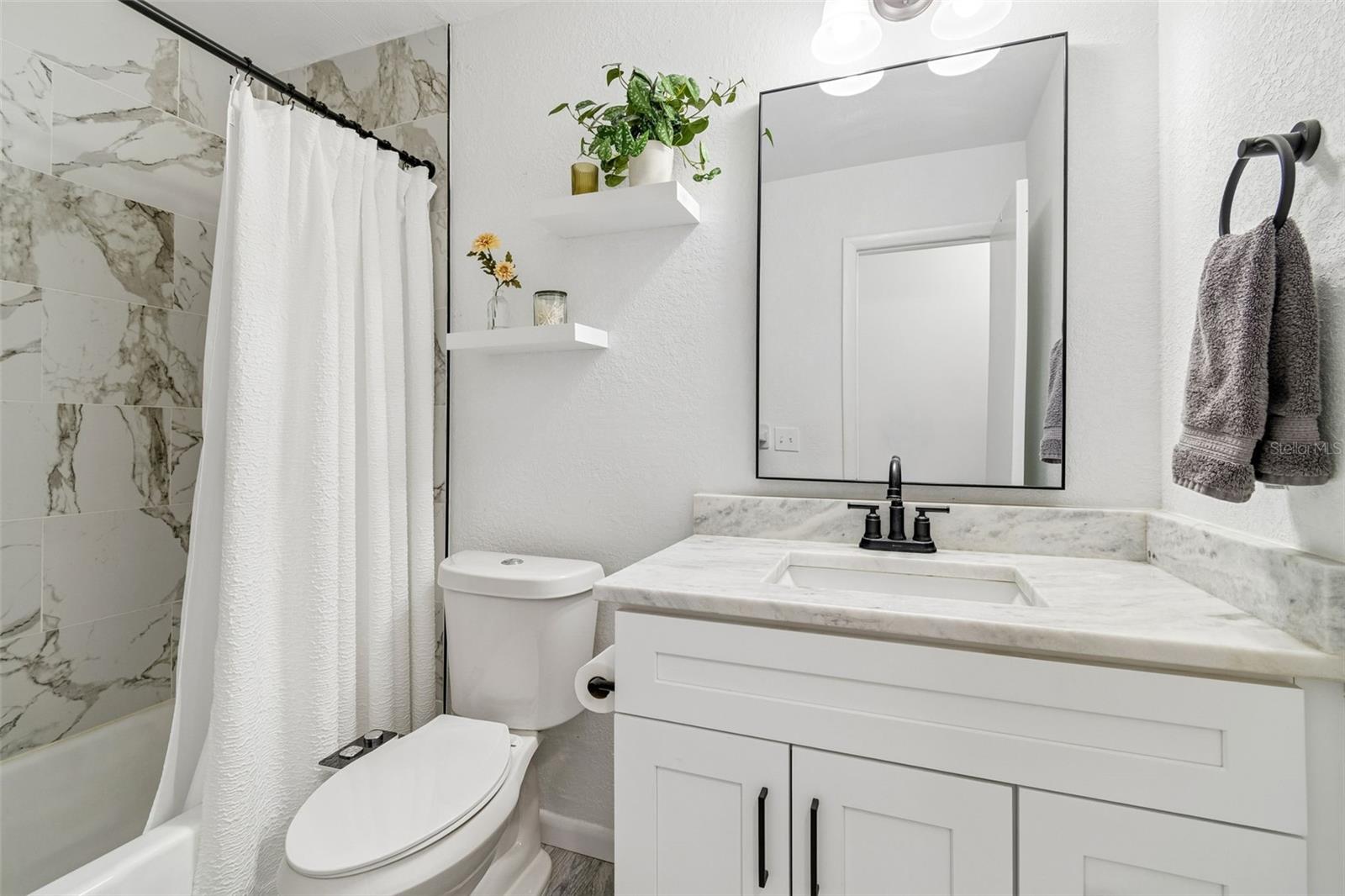 FOUR WINDS ESTATES - Residential